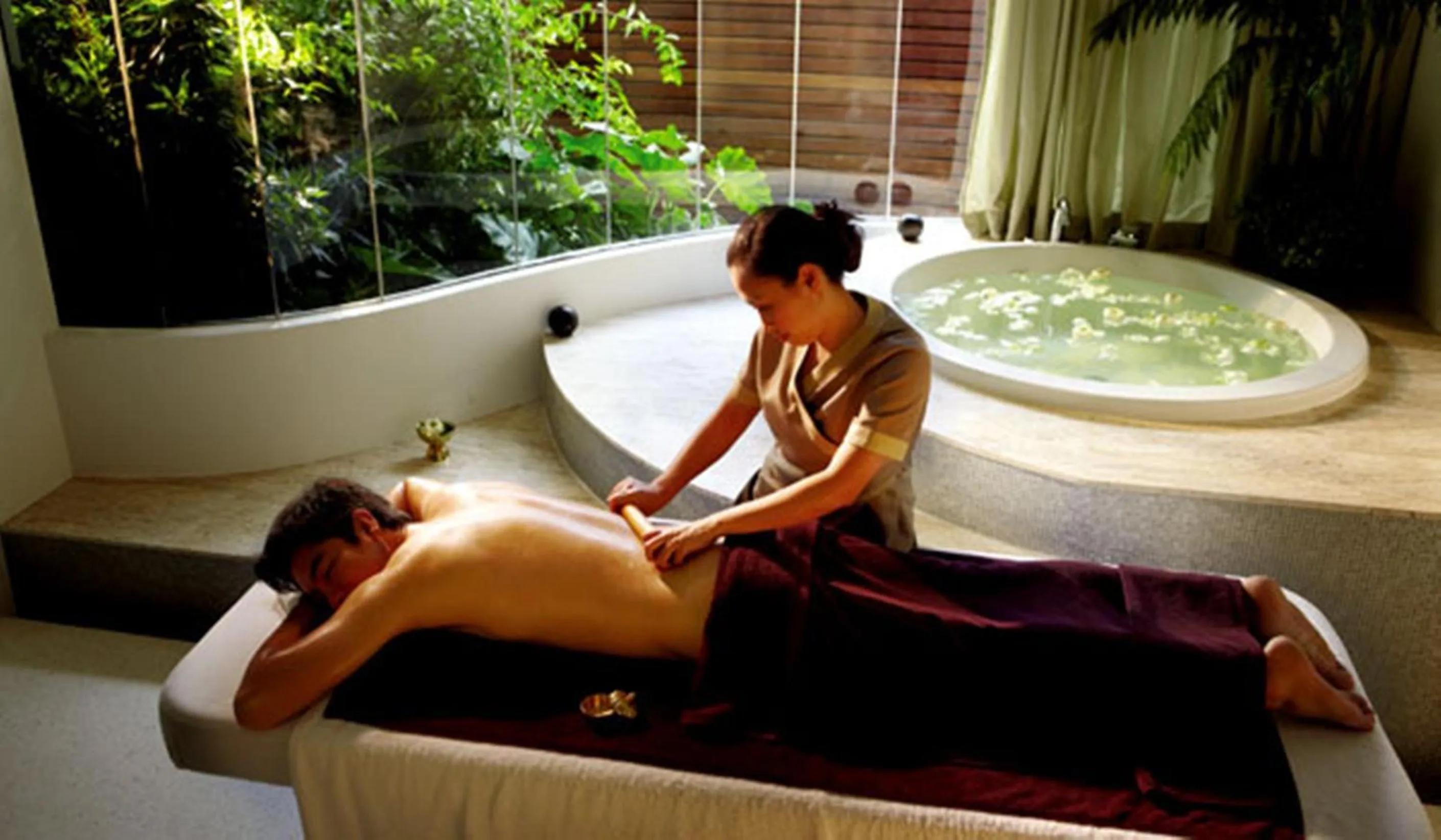 Spa and wellness centre/facilities in LiT BANGKOK Hotel