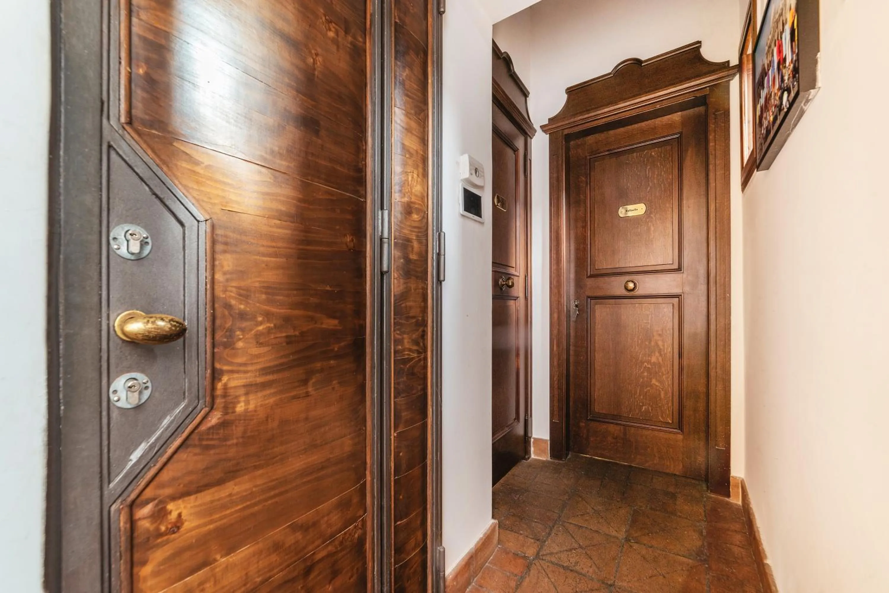 Facade/entrance in Luxury Trastevere