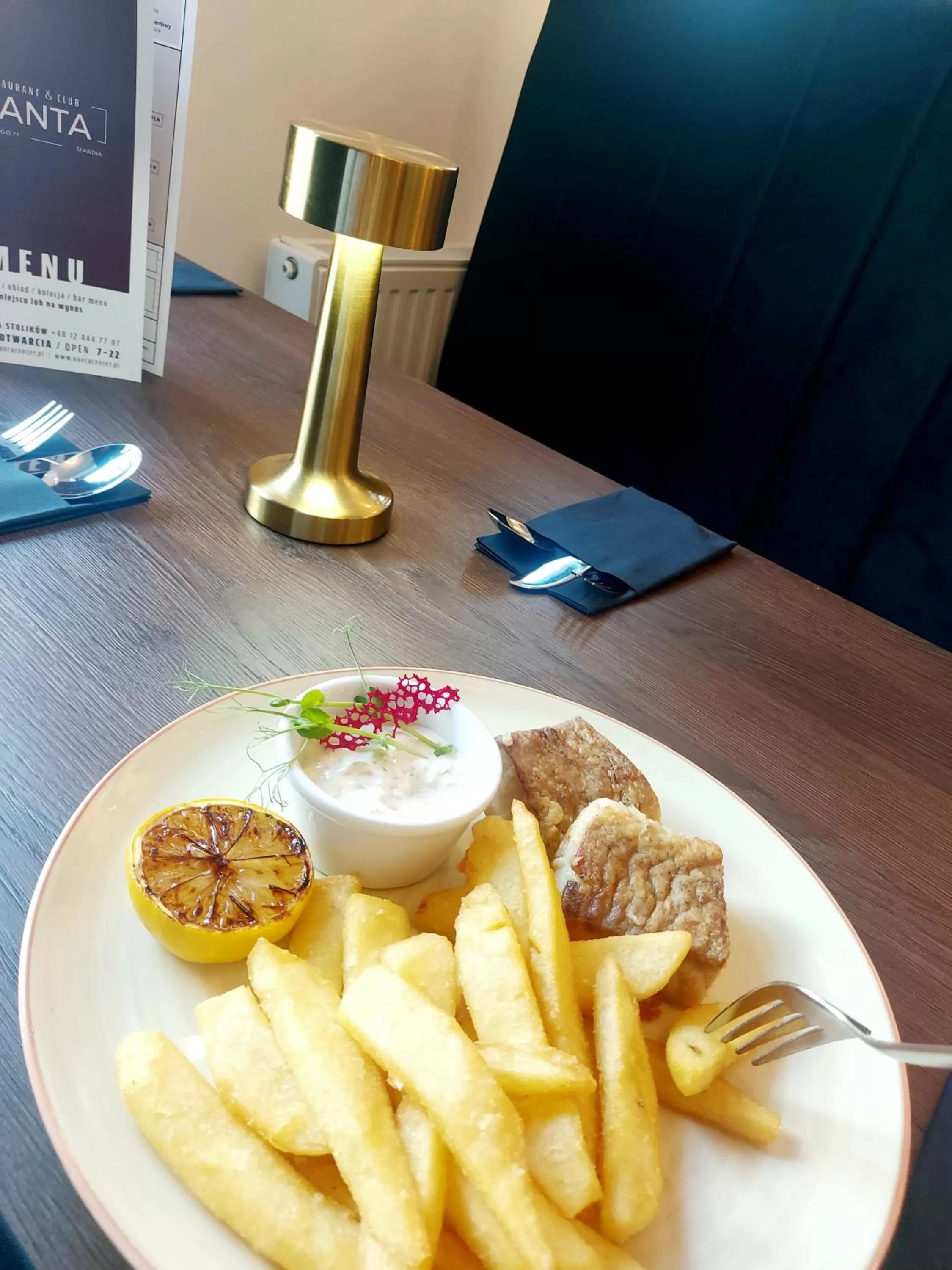 Restaurant/places to eat in VANTA Business Center