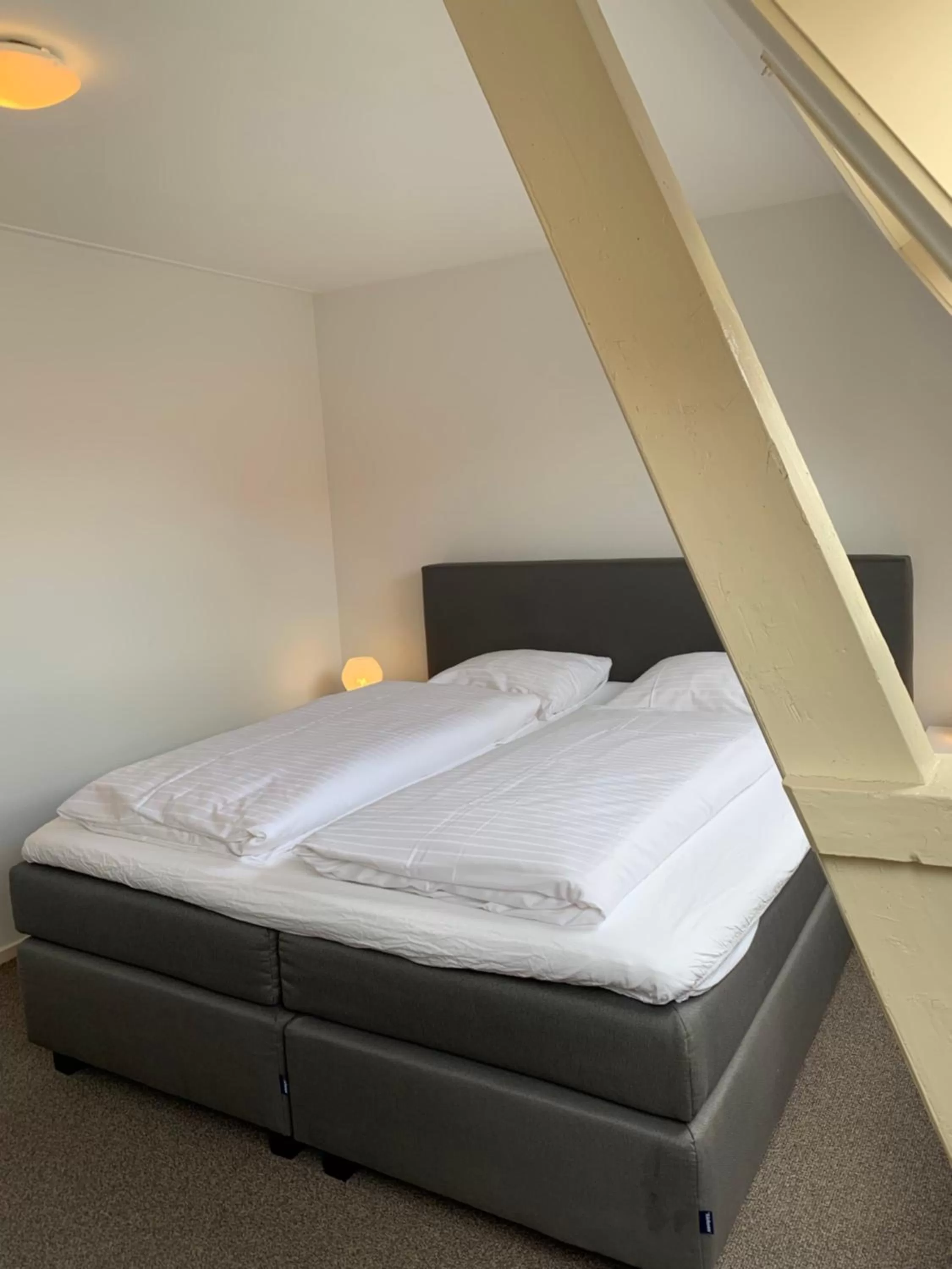 Bedroom, Bed in Stadslogement By Peek