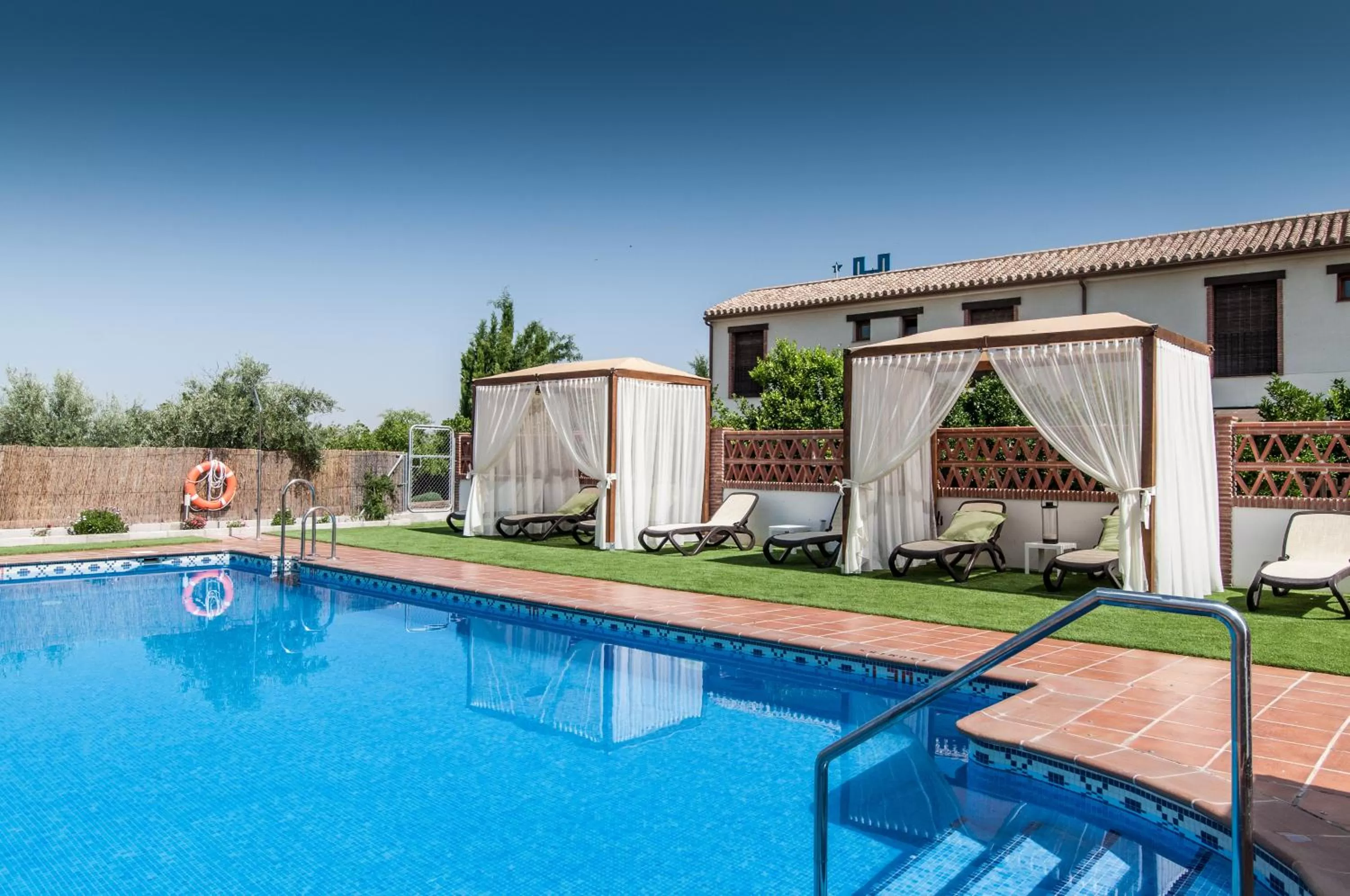 Swimming pool in Hotel La Garapa