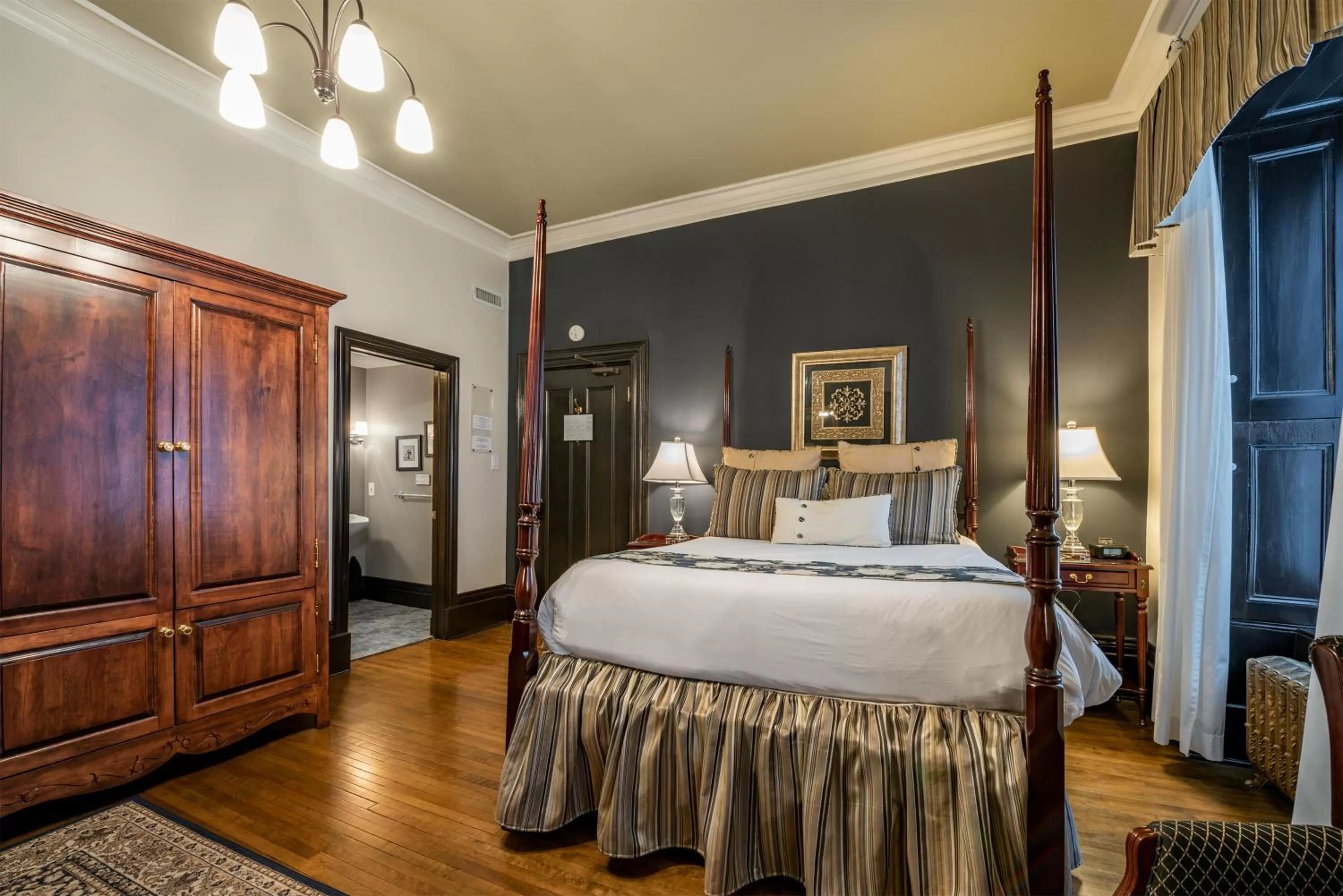 Bedroom, Bed in Le Clos Saint-Louis - Par Aneyro