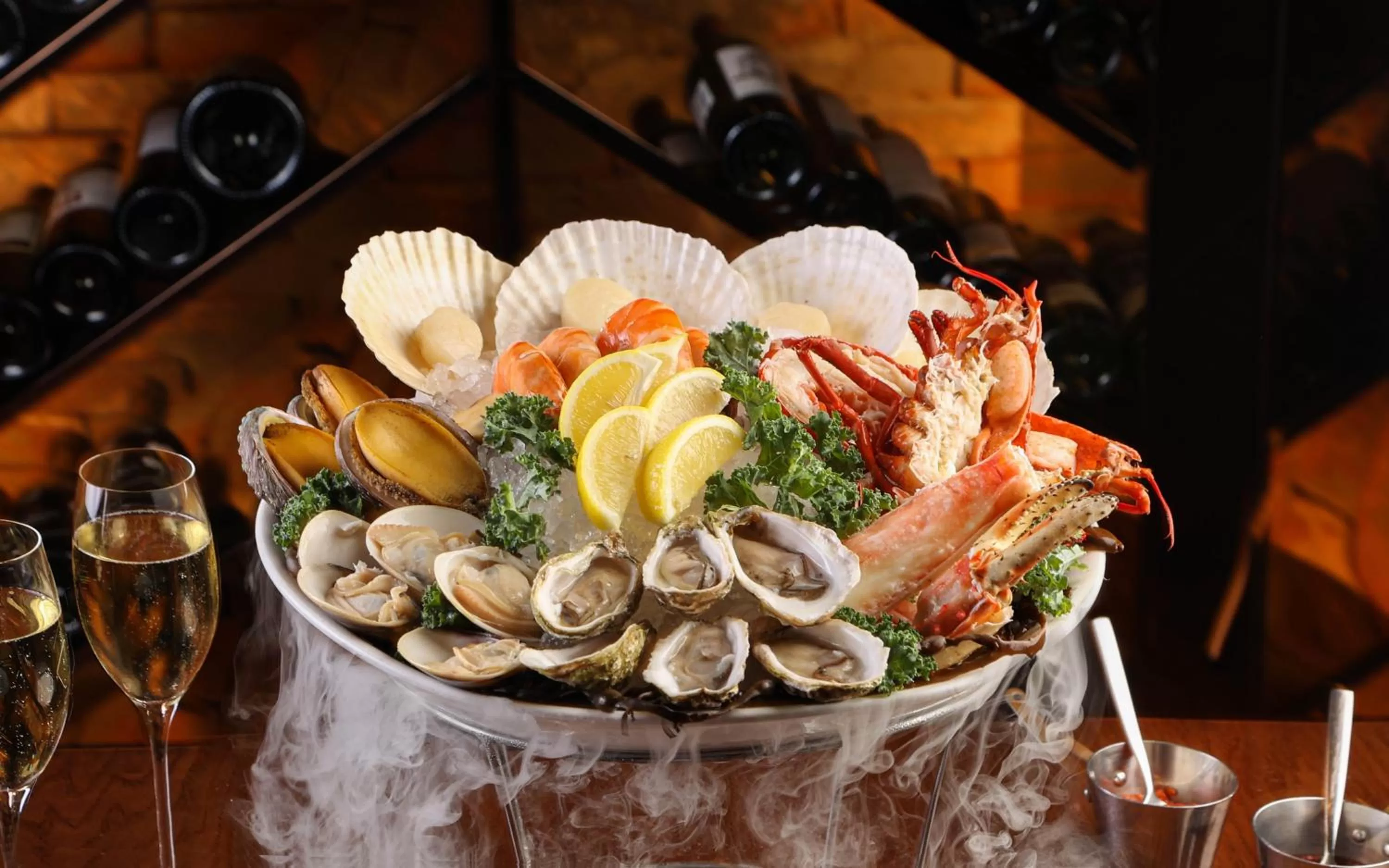 Restaurant/places to eat in The Langham Hong Kong