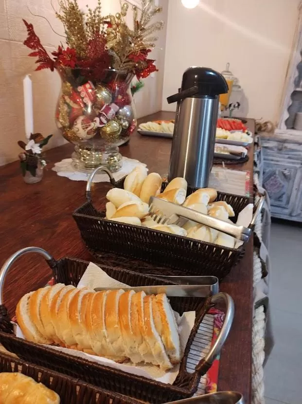 Breakfast in Hibiscos Pousada