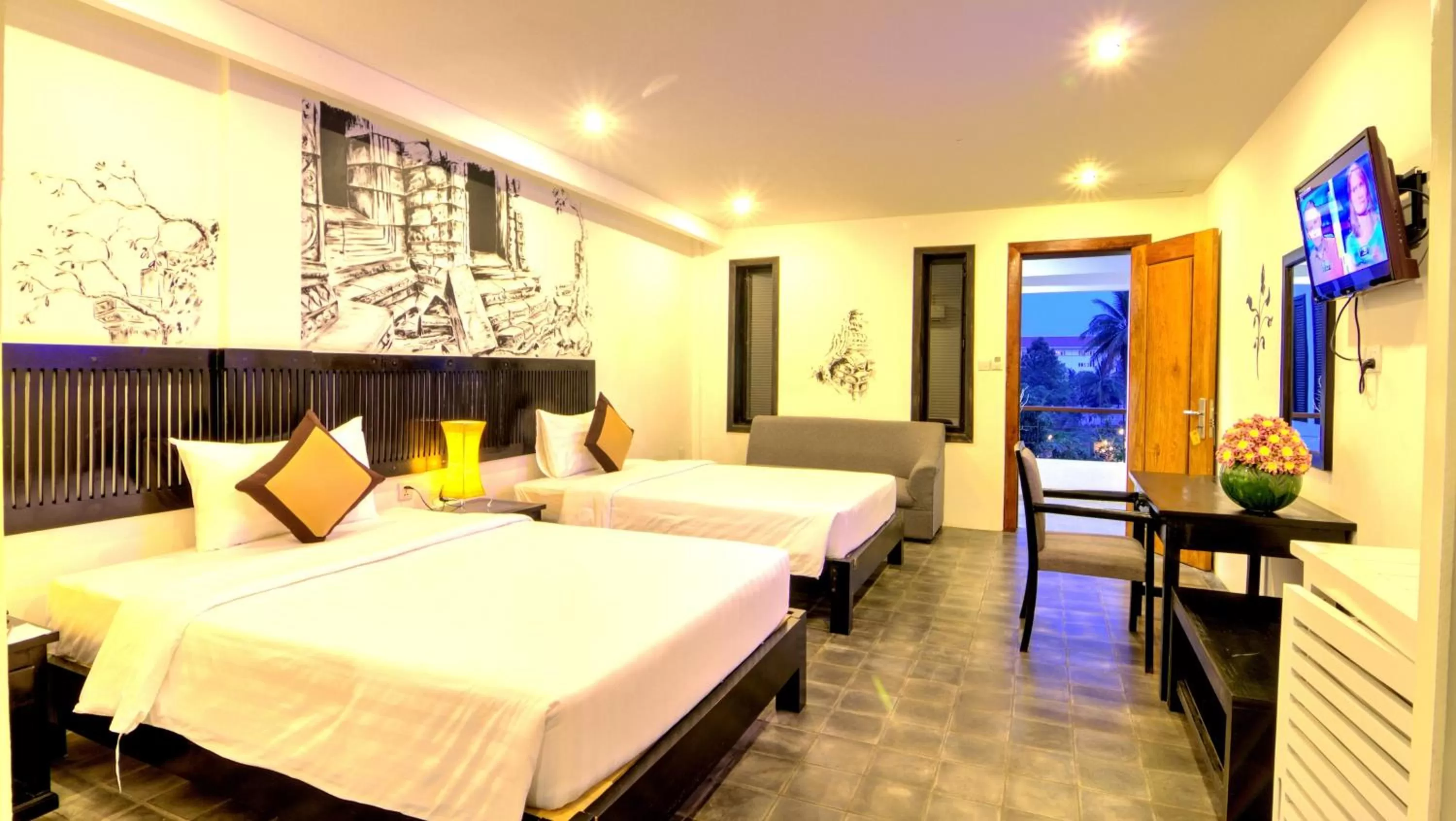 Deluxe Twin Room in La Residence Blanc D'Angkor