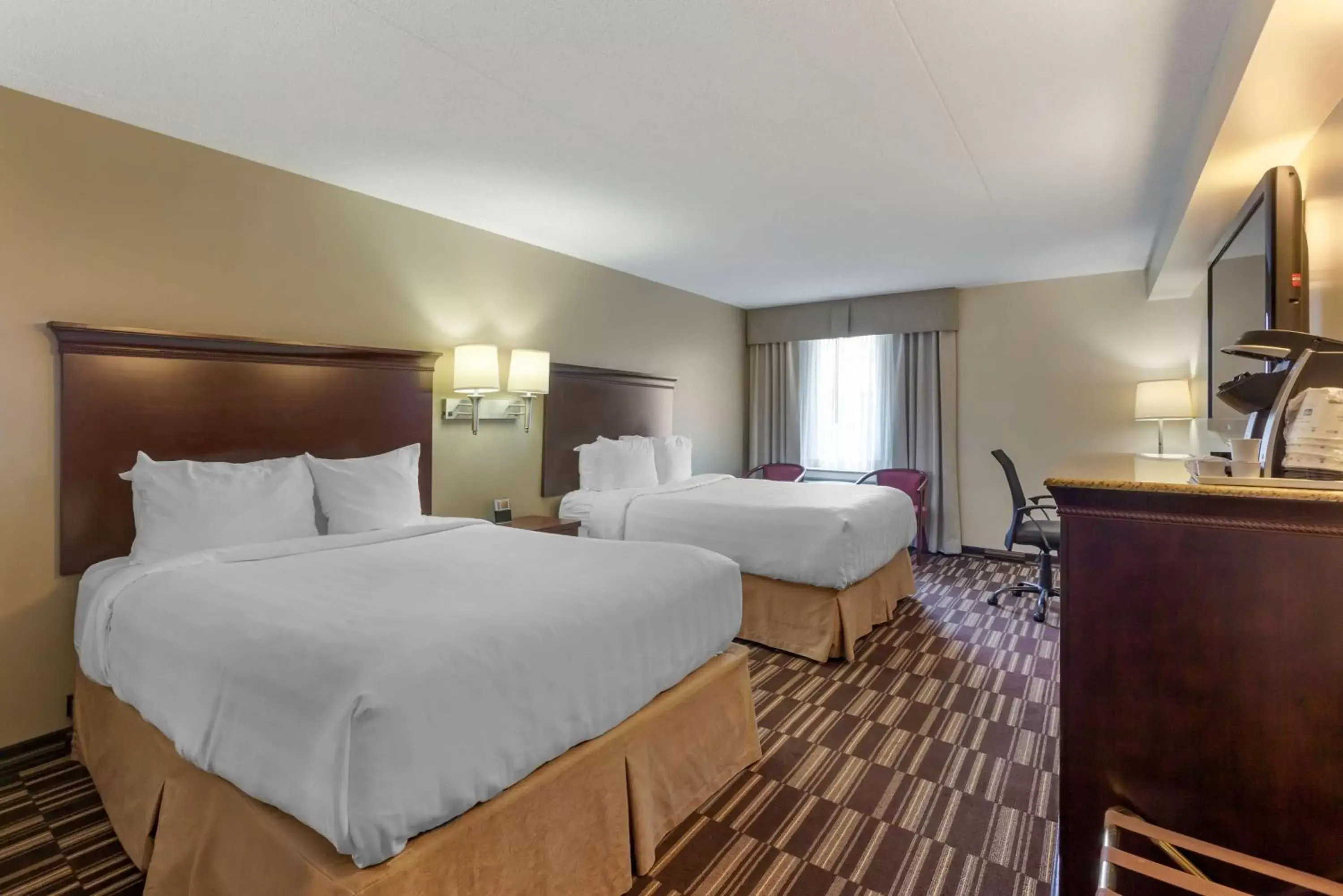 Queen Room with Two Queen Beds - Disability Access in Best Western Plus Orillia Hotel Queen Room with Two Queen Beds - Disability Access in Best Western Plus Orillia Hotel