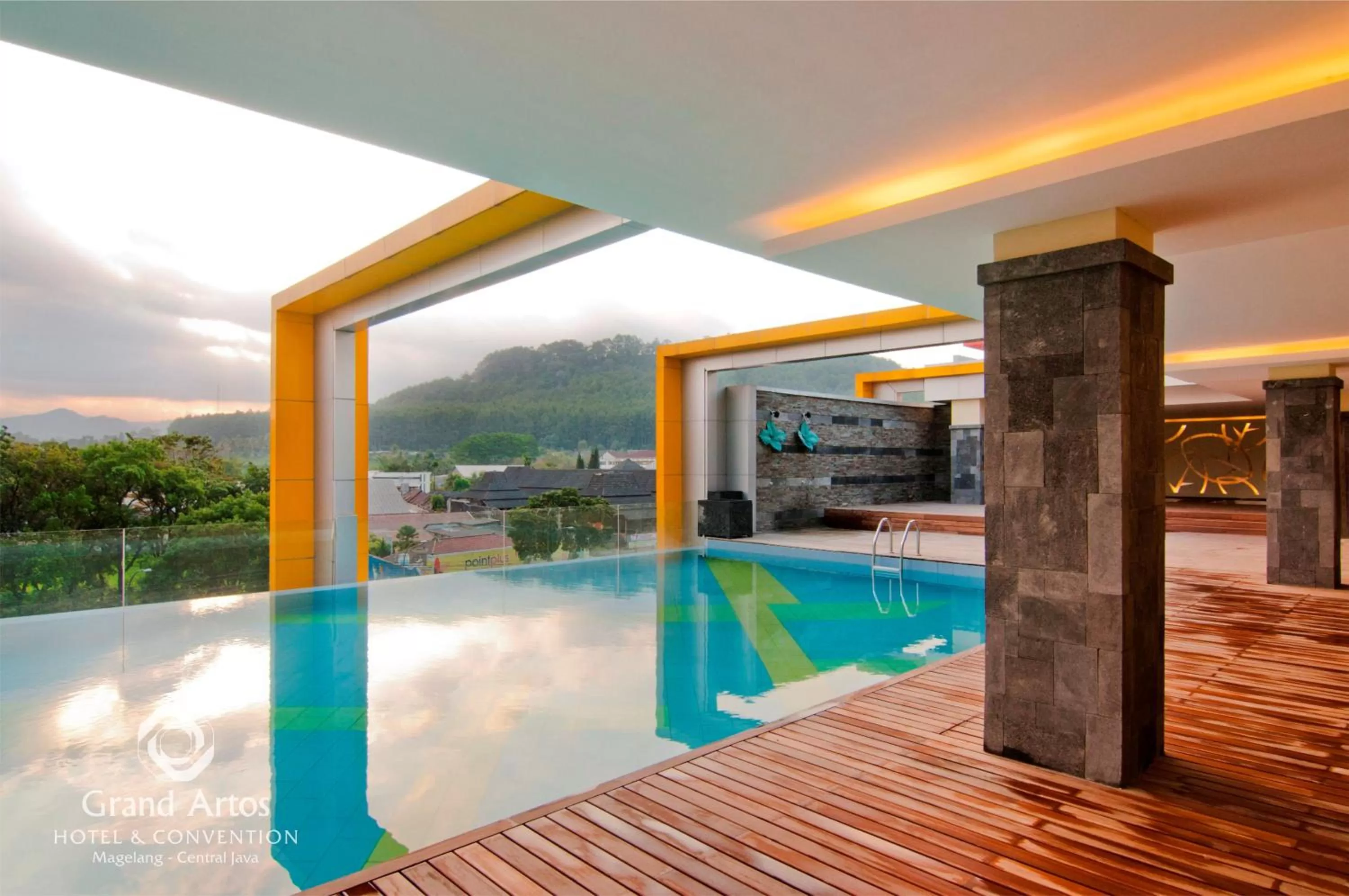 Day in Grand Artos Hotel & Convention