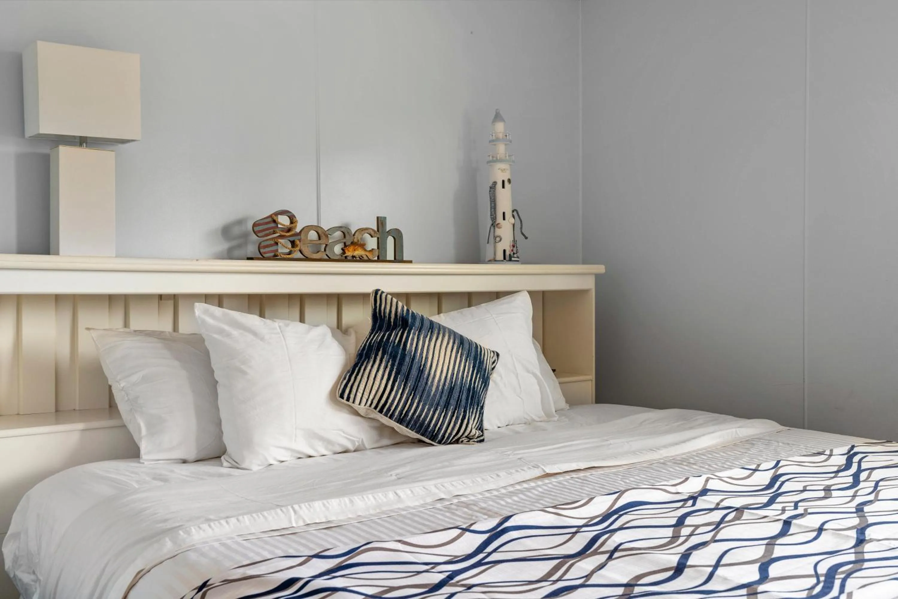 Bed in Mt Royal Motel