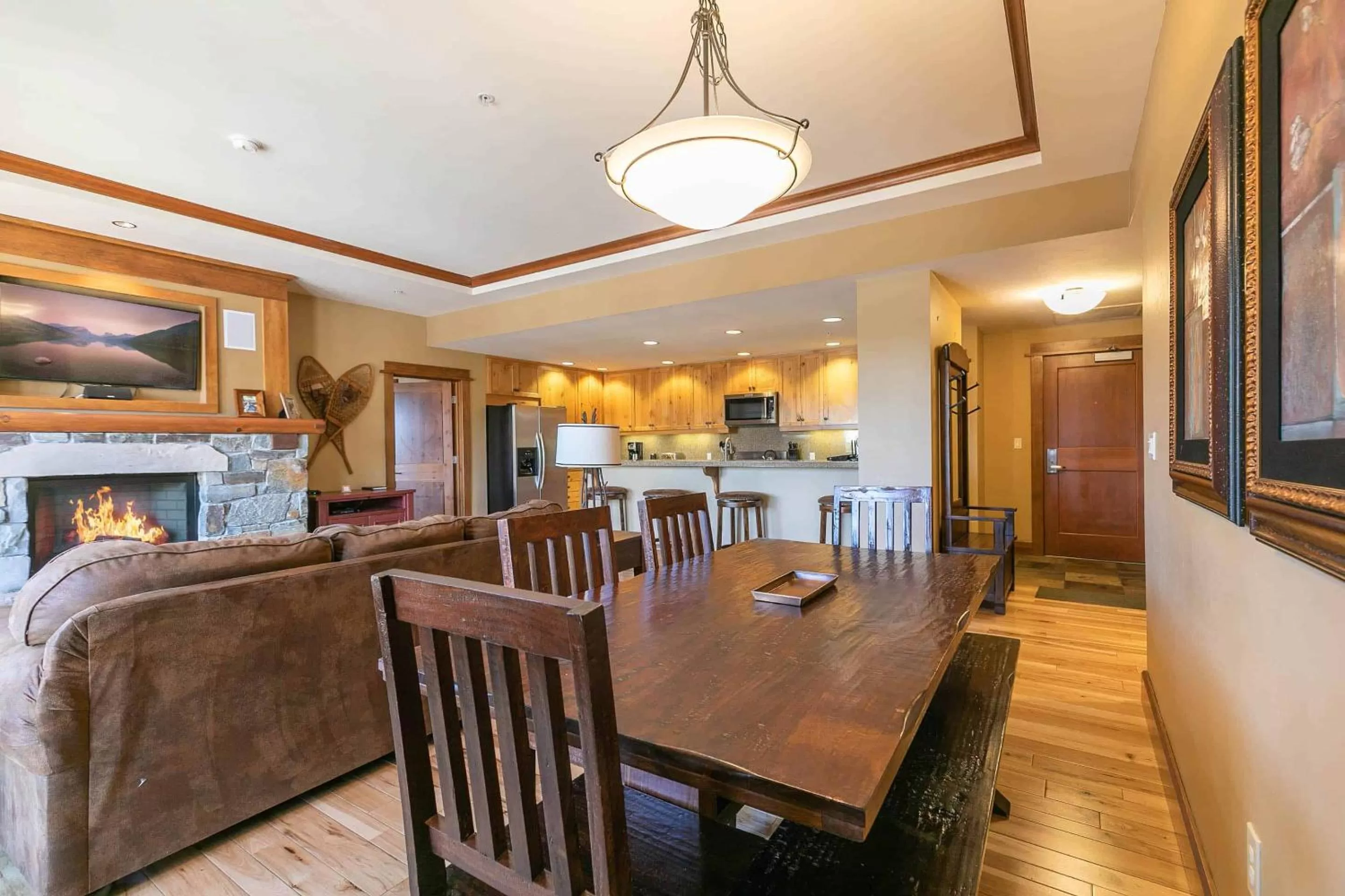 Restaurant/Places to Eat in East West Hospitality at Tahoe