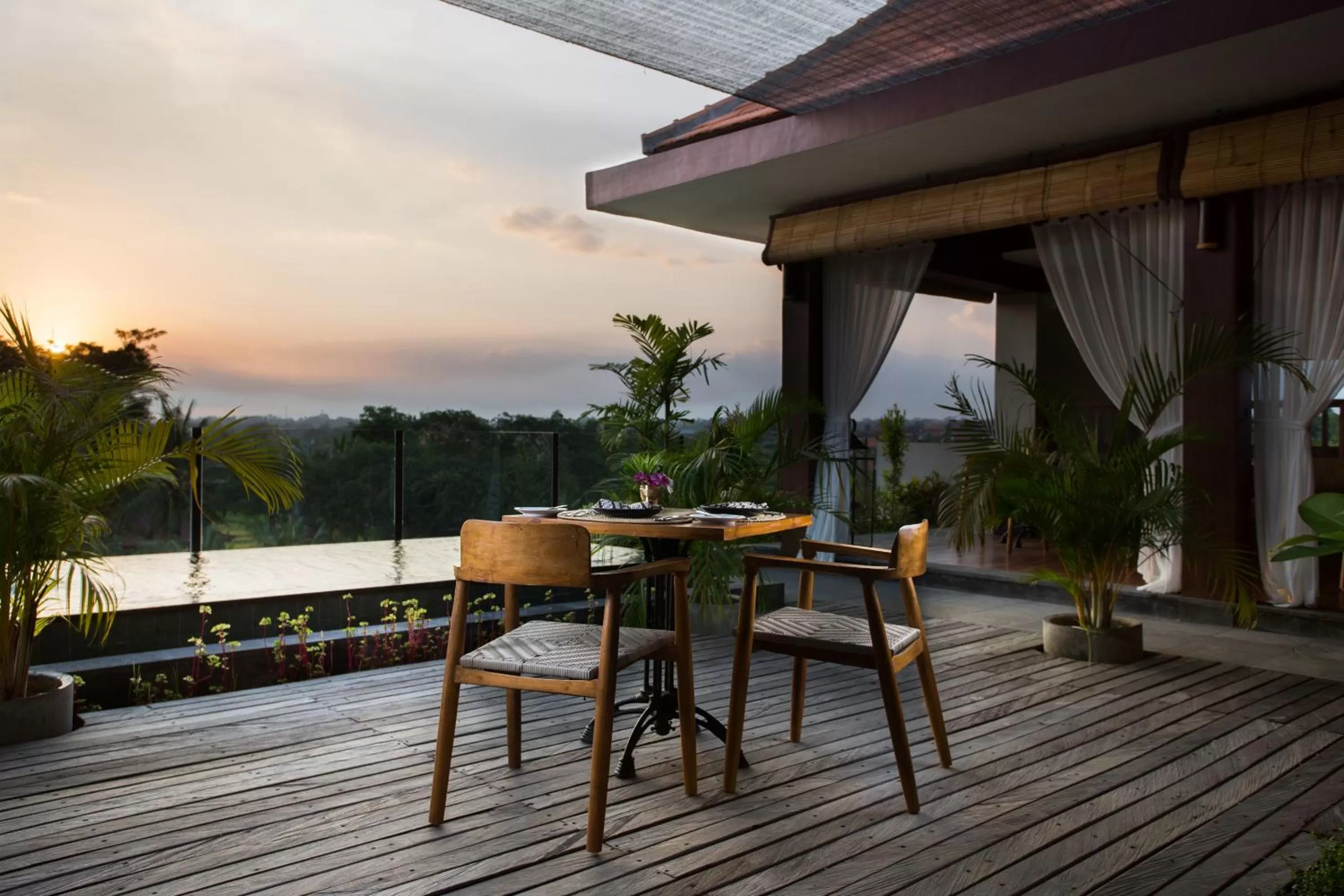 Lounge or bar in Ubud Village Hotel