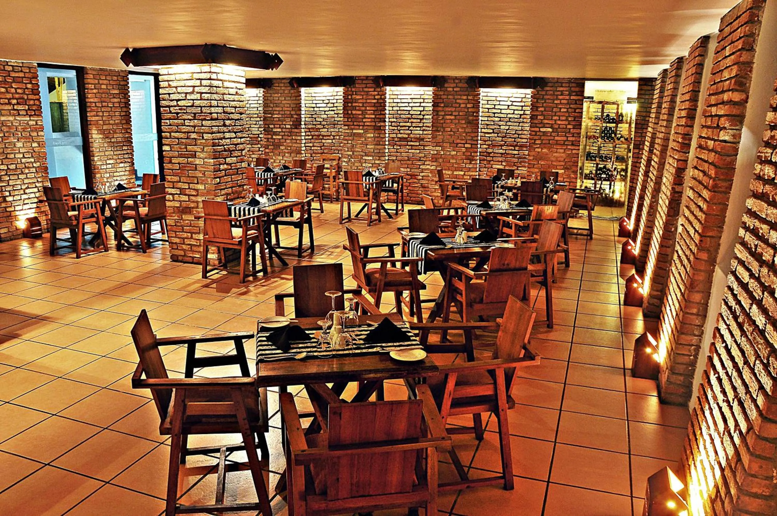 Restaurant/places to eat in The Long Beach Resort & Spa