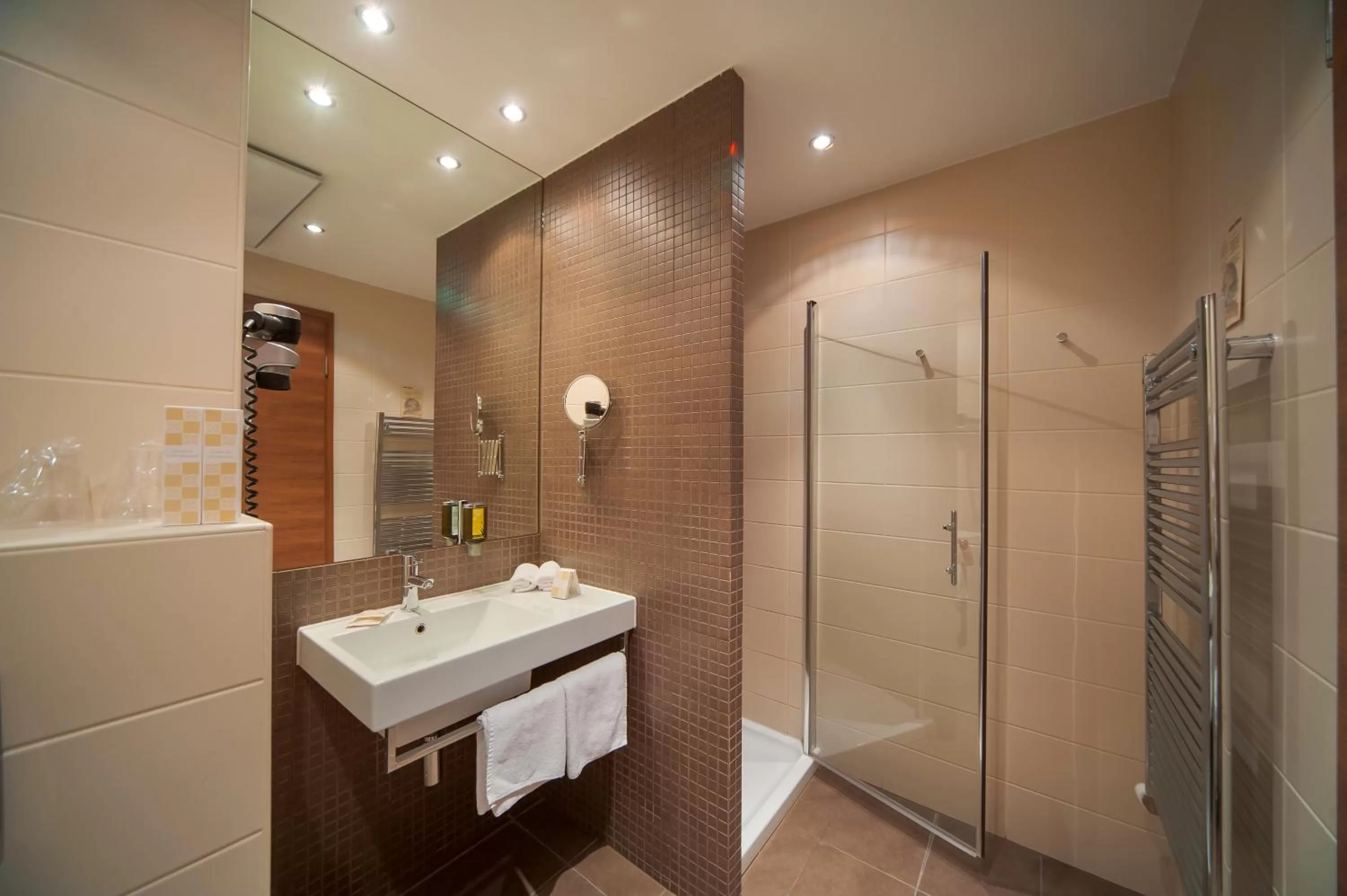 Shower in Hotel Kras