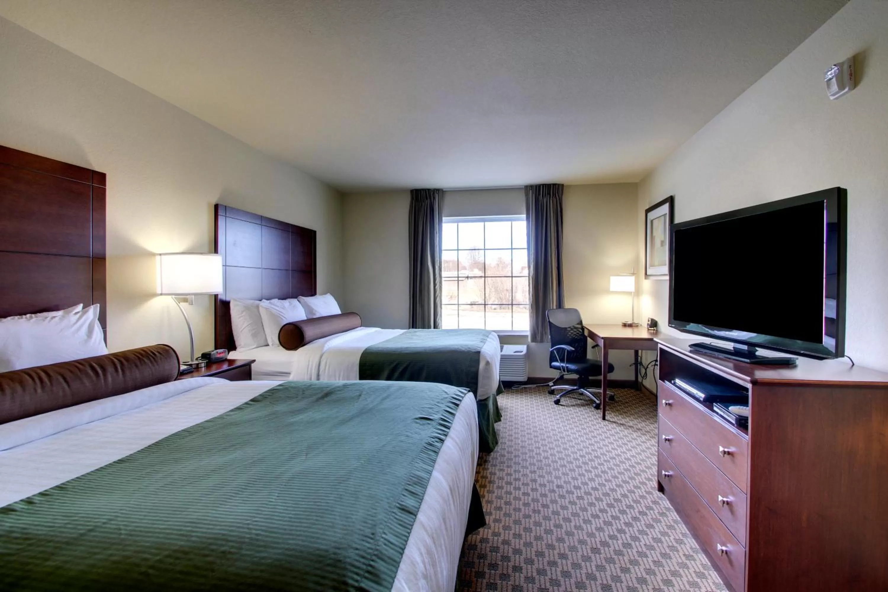 Photo of the whole room, Bed in Stanton Inn and Suites