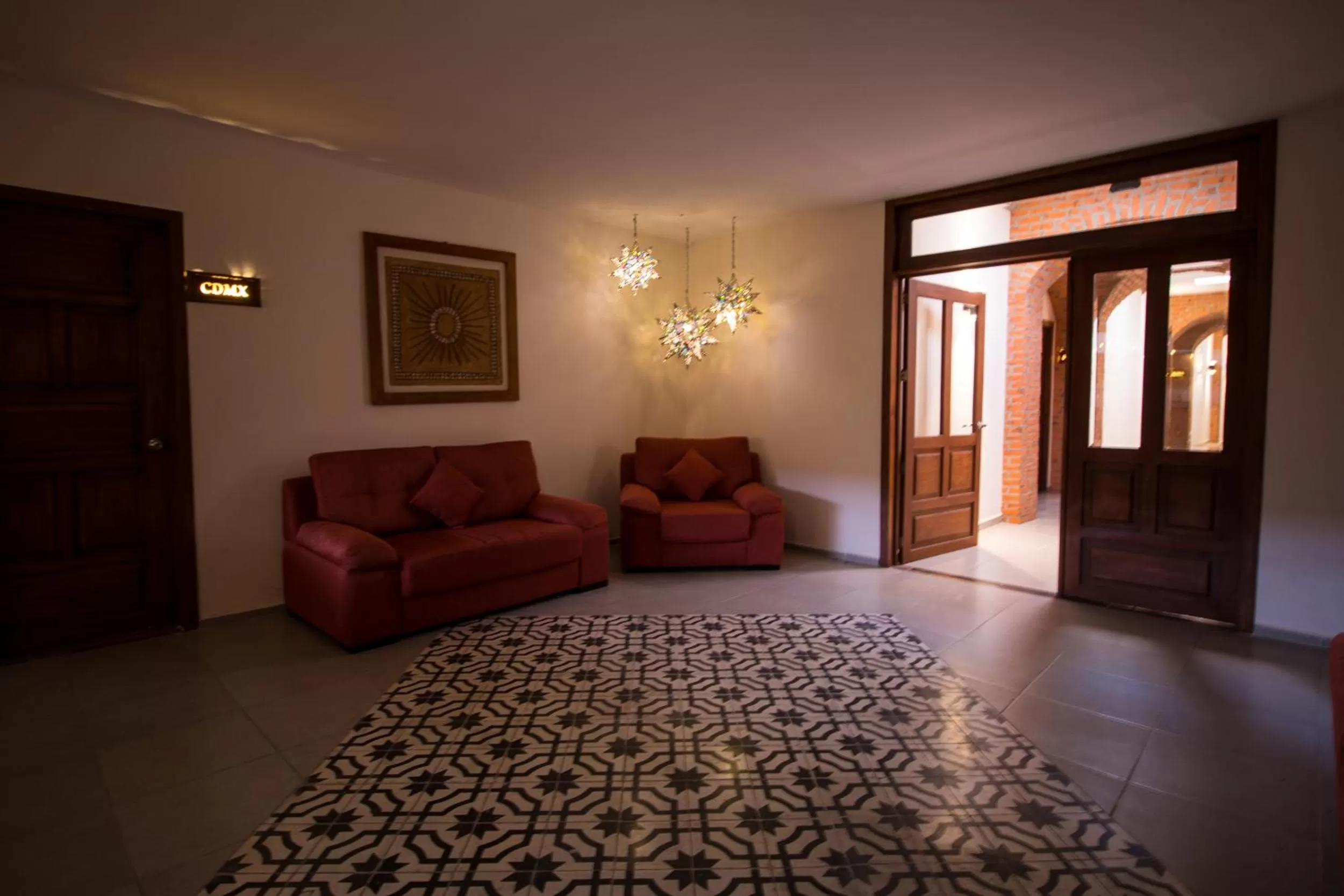 Communal lounge/ TV room in Hotel Santa Rosa