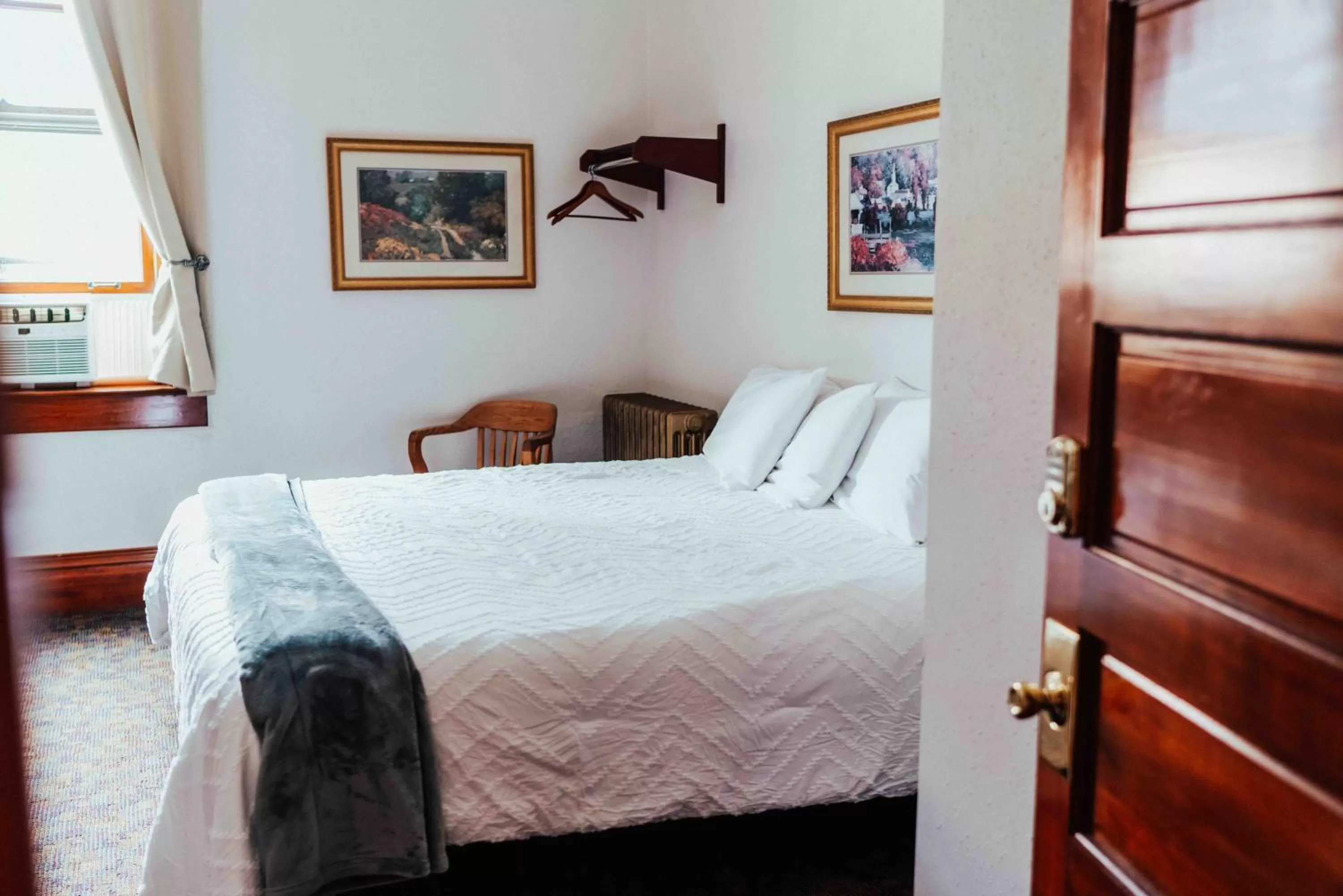 Bed in Town Hall Inn