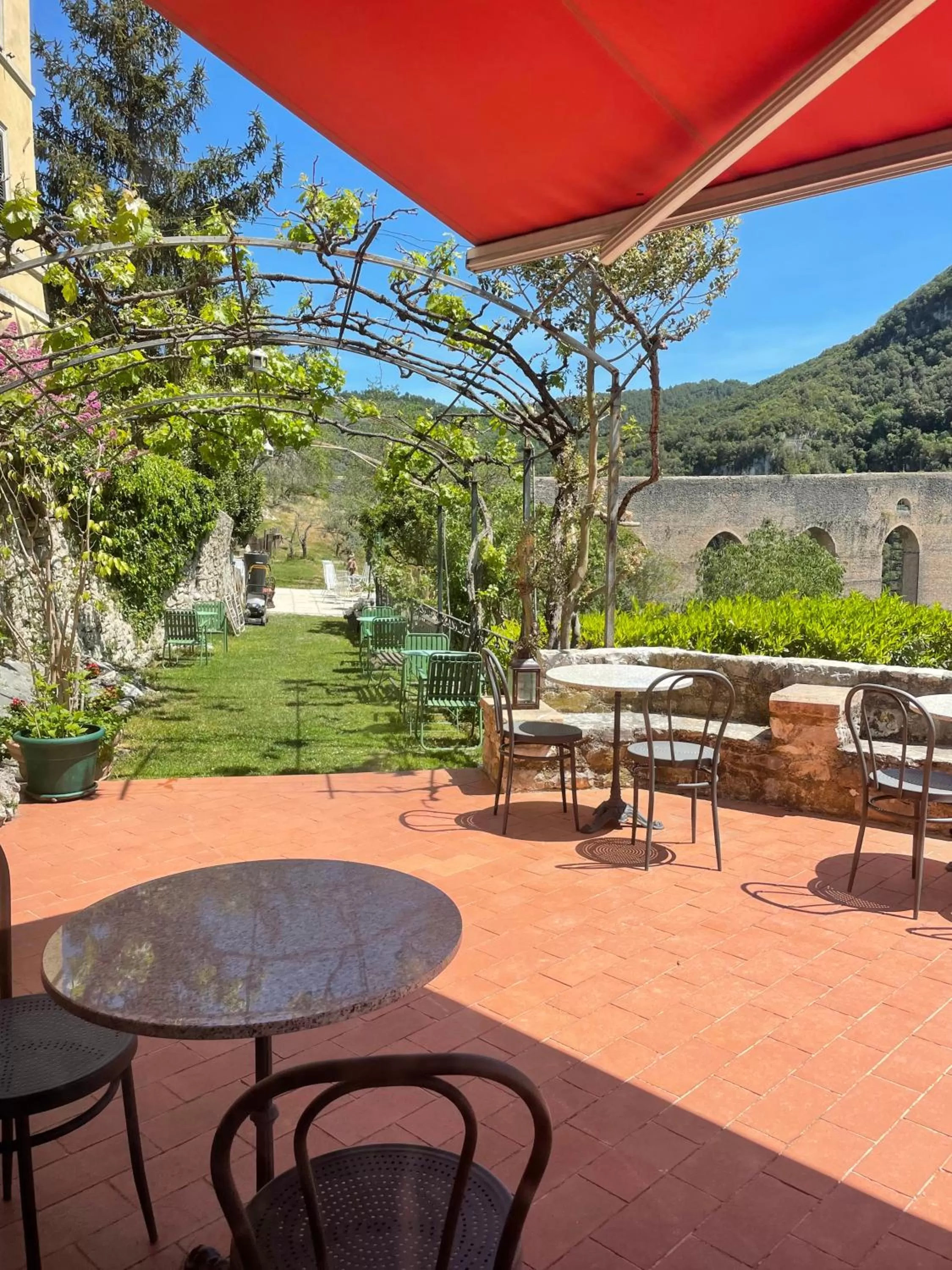 Patio in Hotel Gattapone