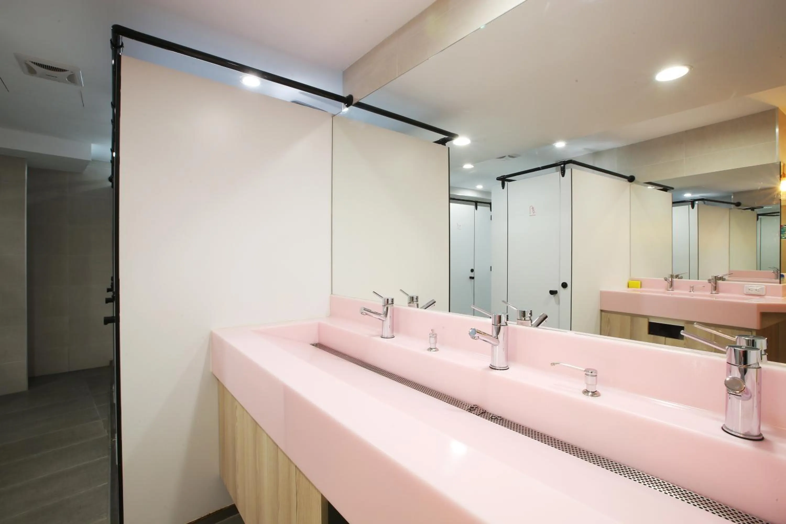 Shower in Loosha Hostel