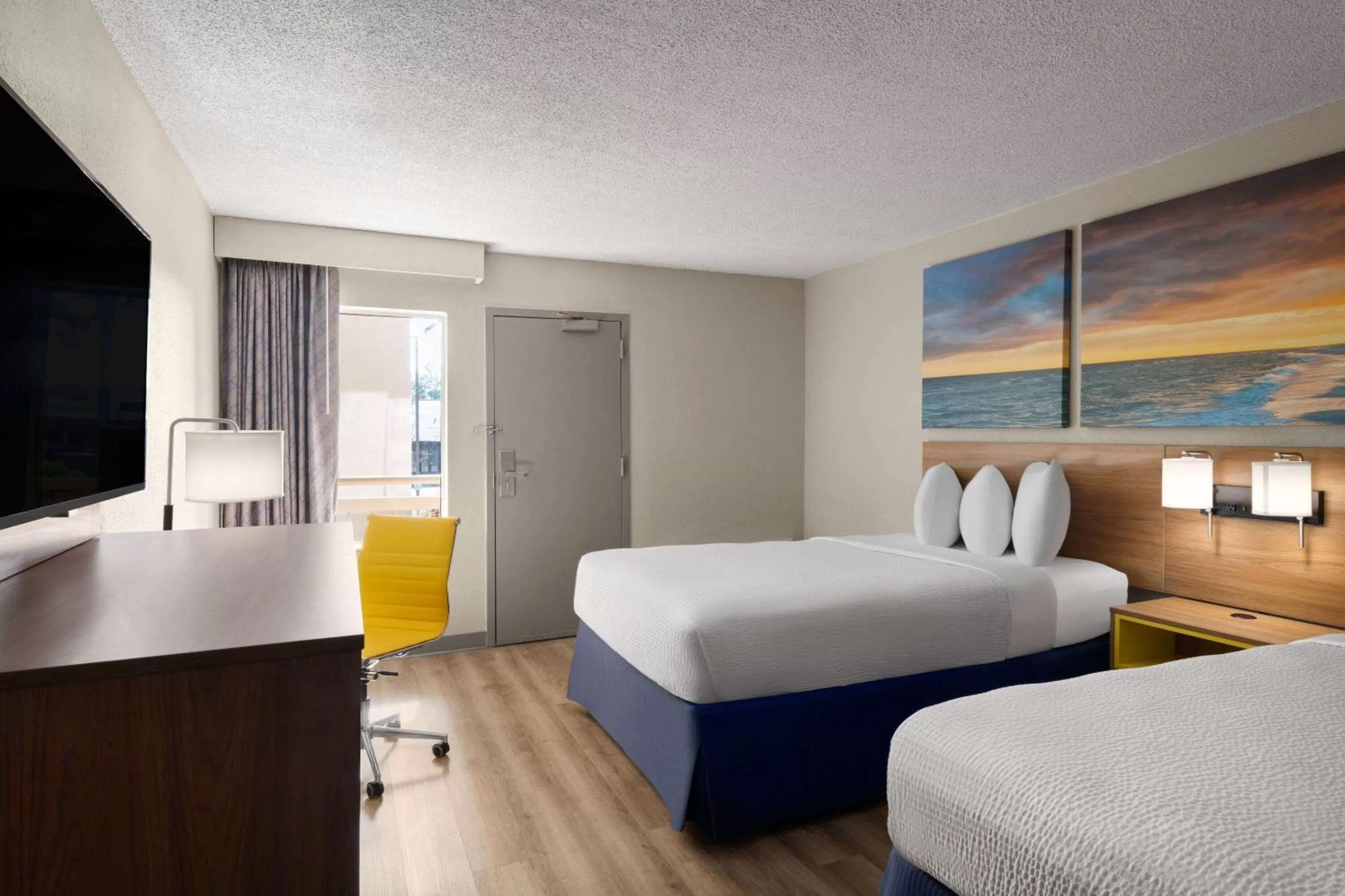 Photo of the whole room, Bed in Days Inn by Wyndham Florence Near Civic Center