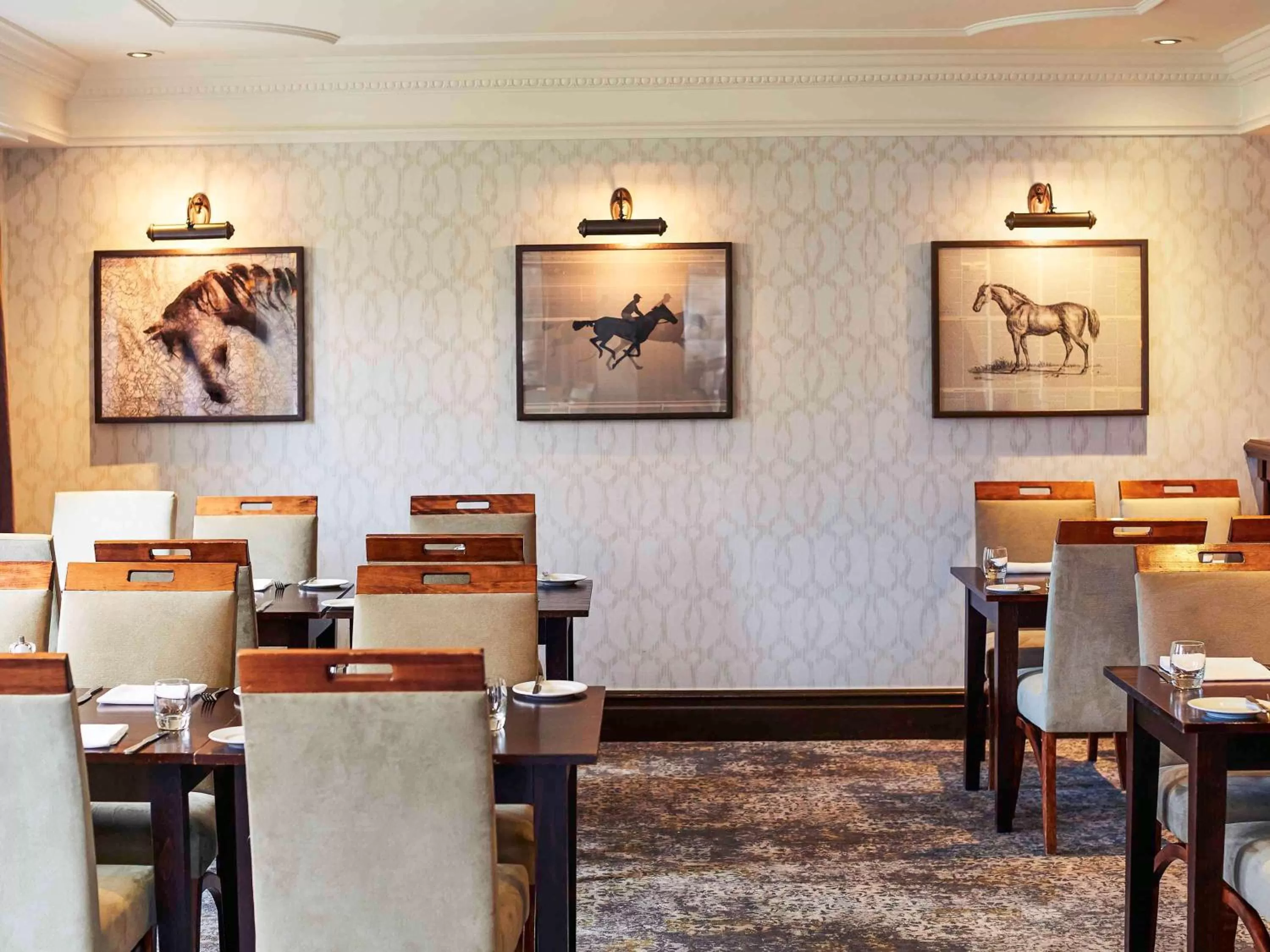 Restaurant/places to eat in Mercure Haydock Hotel