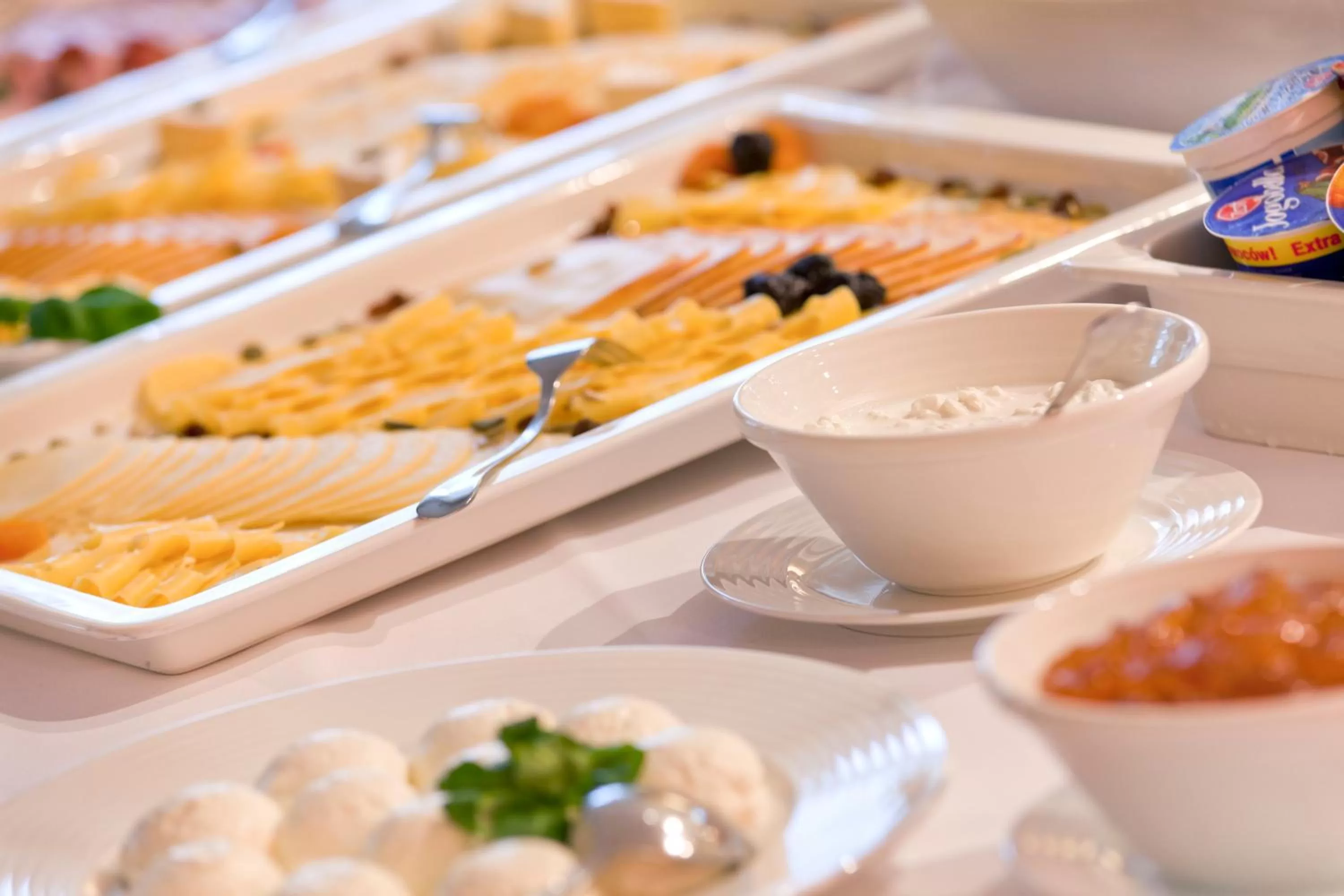 Restaurant/places to eat in Warmiński Hotel & Conference