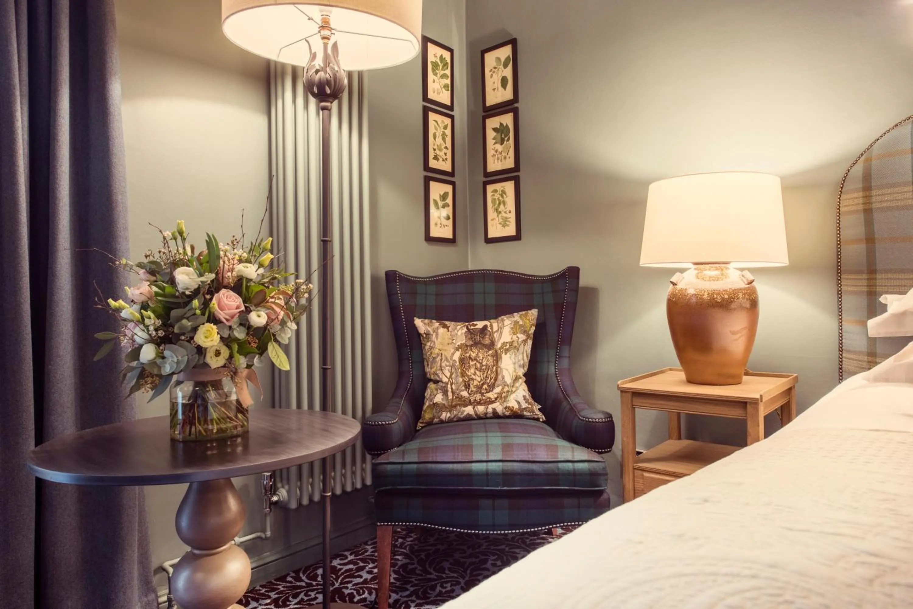Bedroom, Bed in The Lygon Arms - an Iconic Luxury Hotel