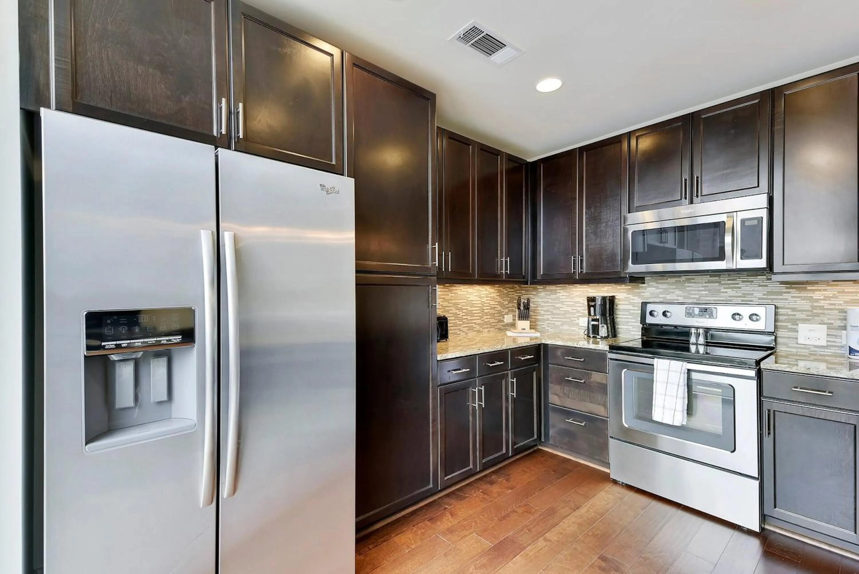 kitchen, Kitchen/Kitchenette in Kasa Lady Bird Lake Austin