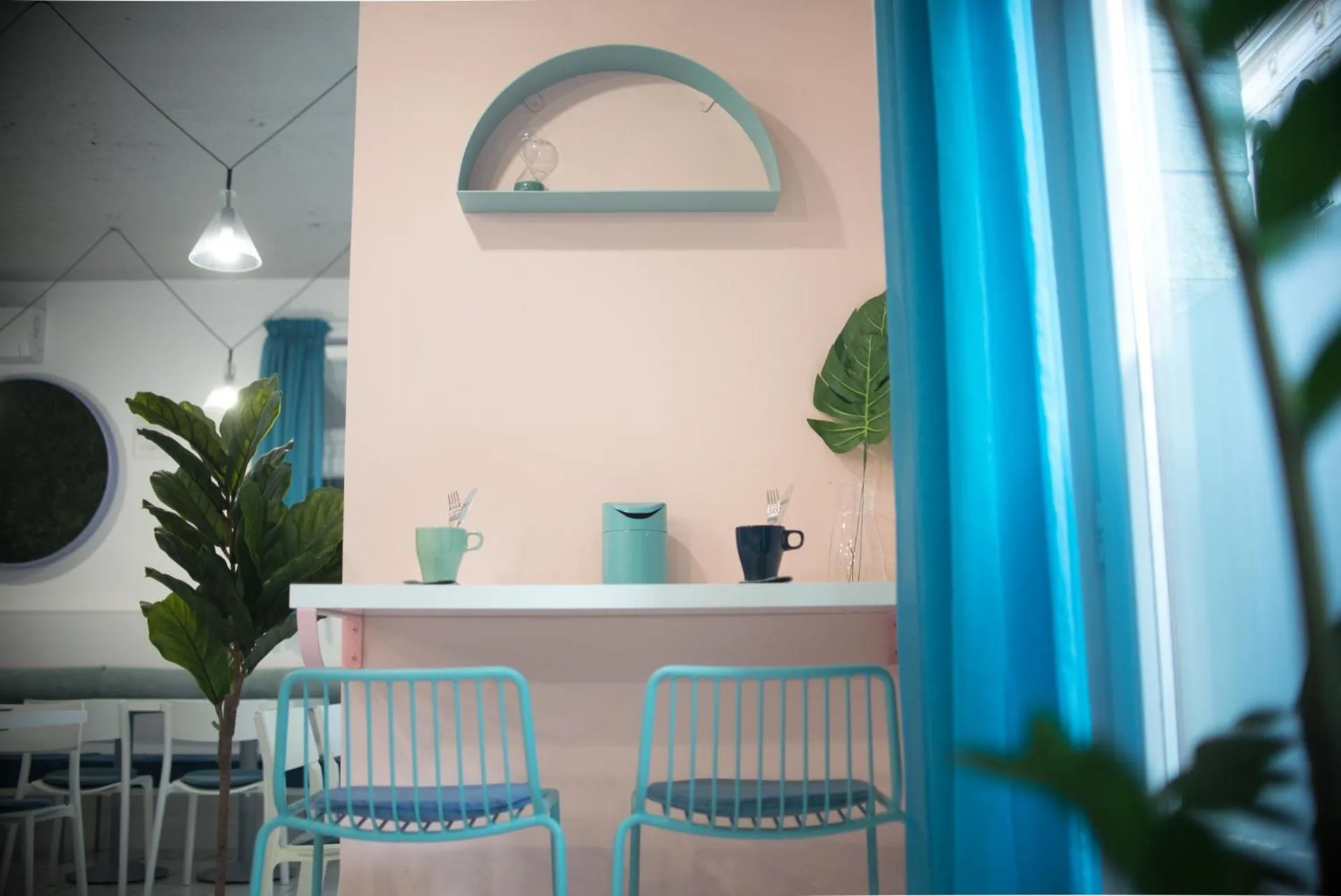 Restaurant/places to eat in Hotel Civitas