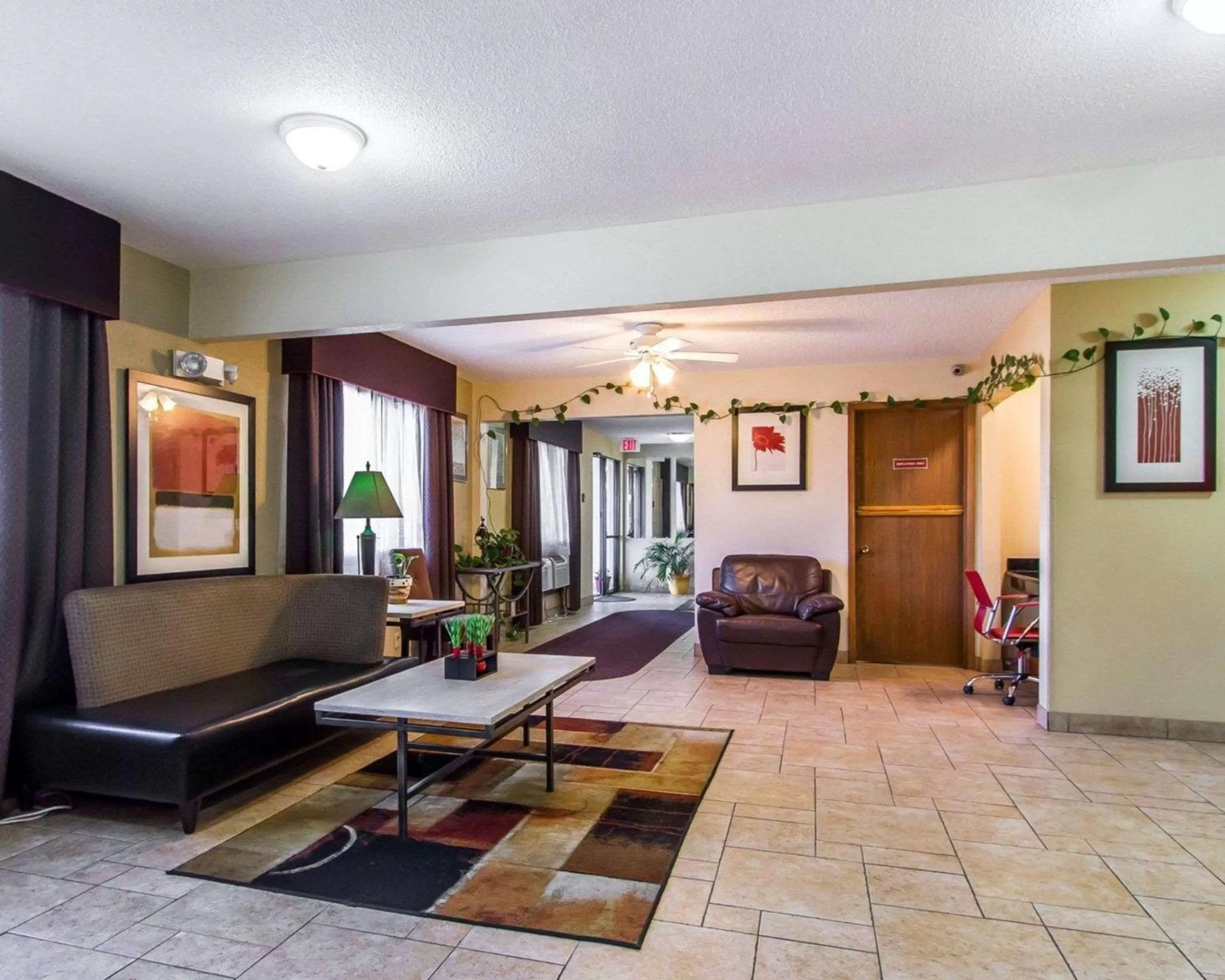 Lobby or reception in Quality Inn & Suites Ottumwa North