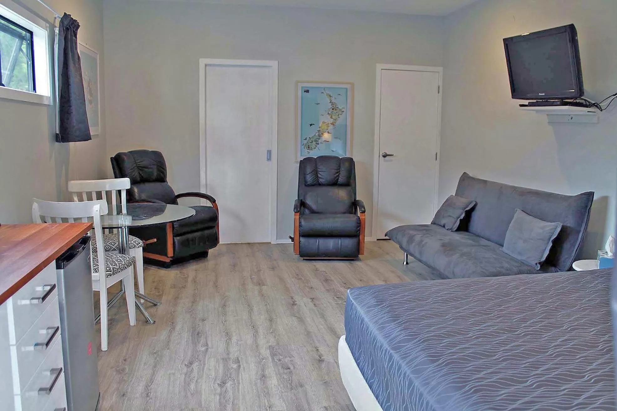 Living room, Seating Area in Marlborough Wine Country B&B