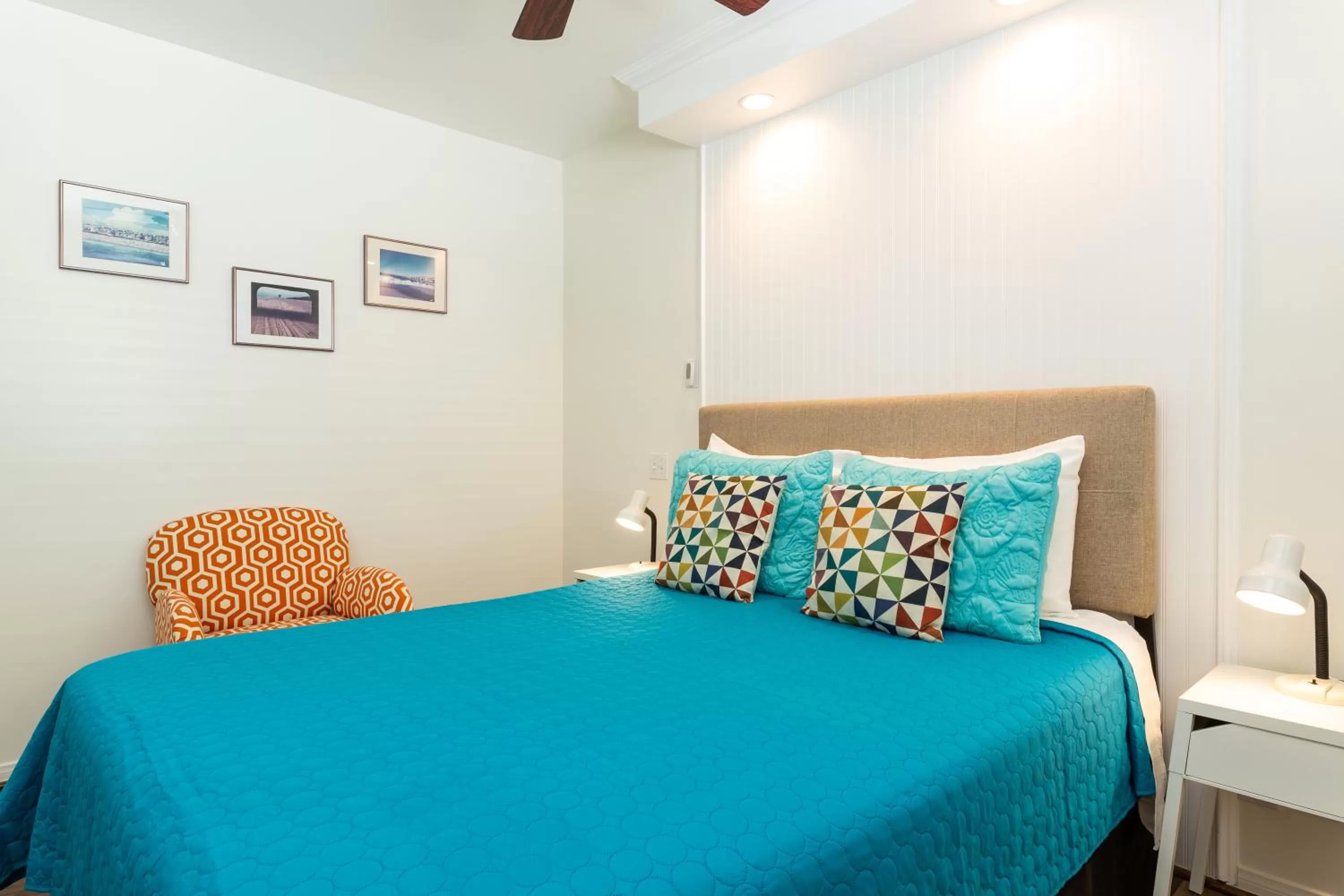 Bedroom, Bed in The Sea View Inn At The Beach