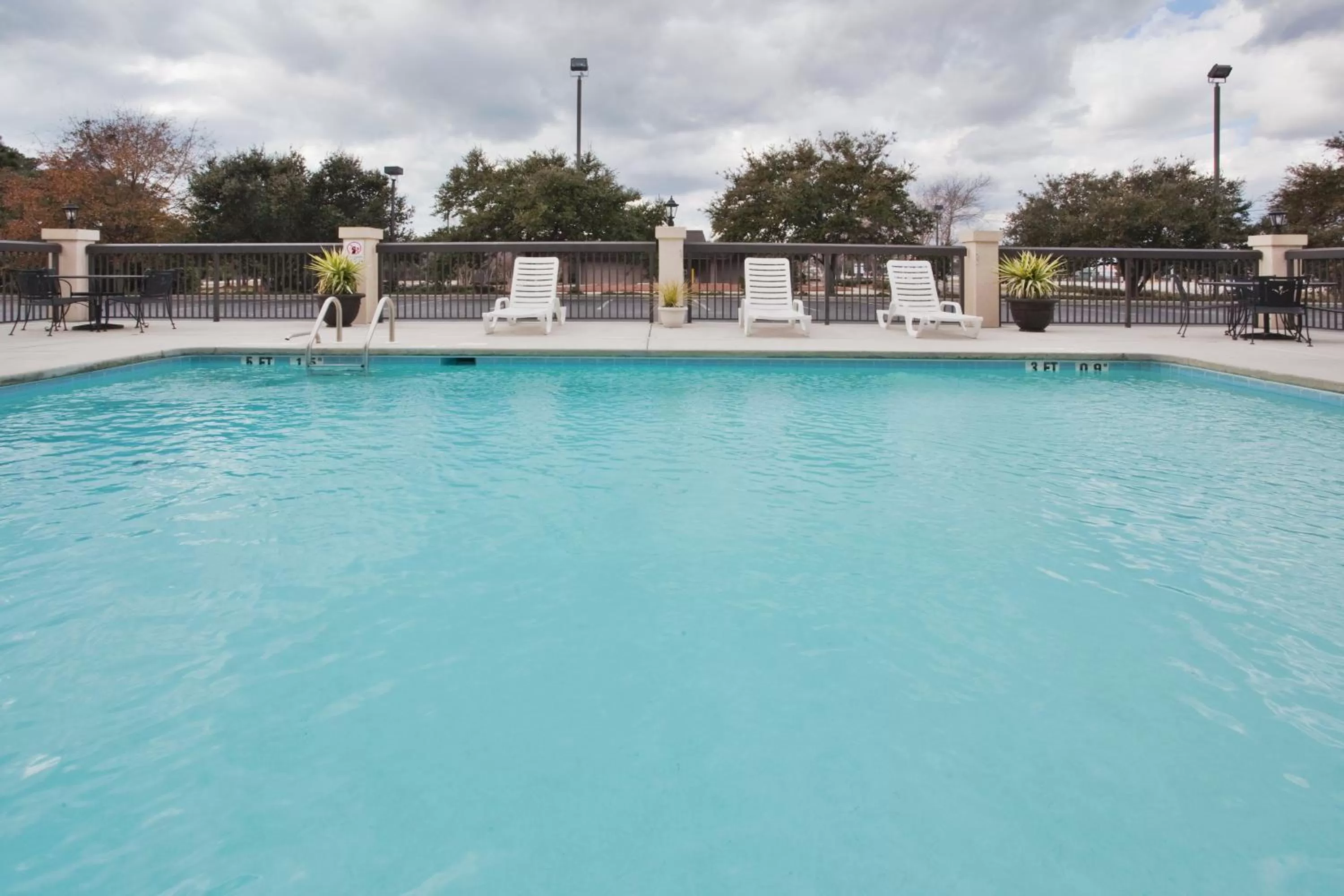 Swimming pool in Holiday Inn Express & Suites - Morehead City by IHG