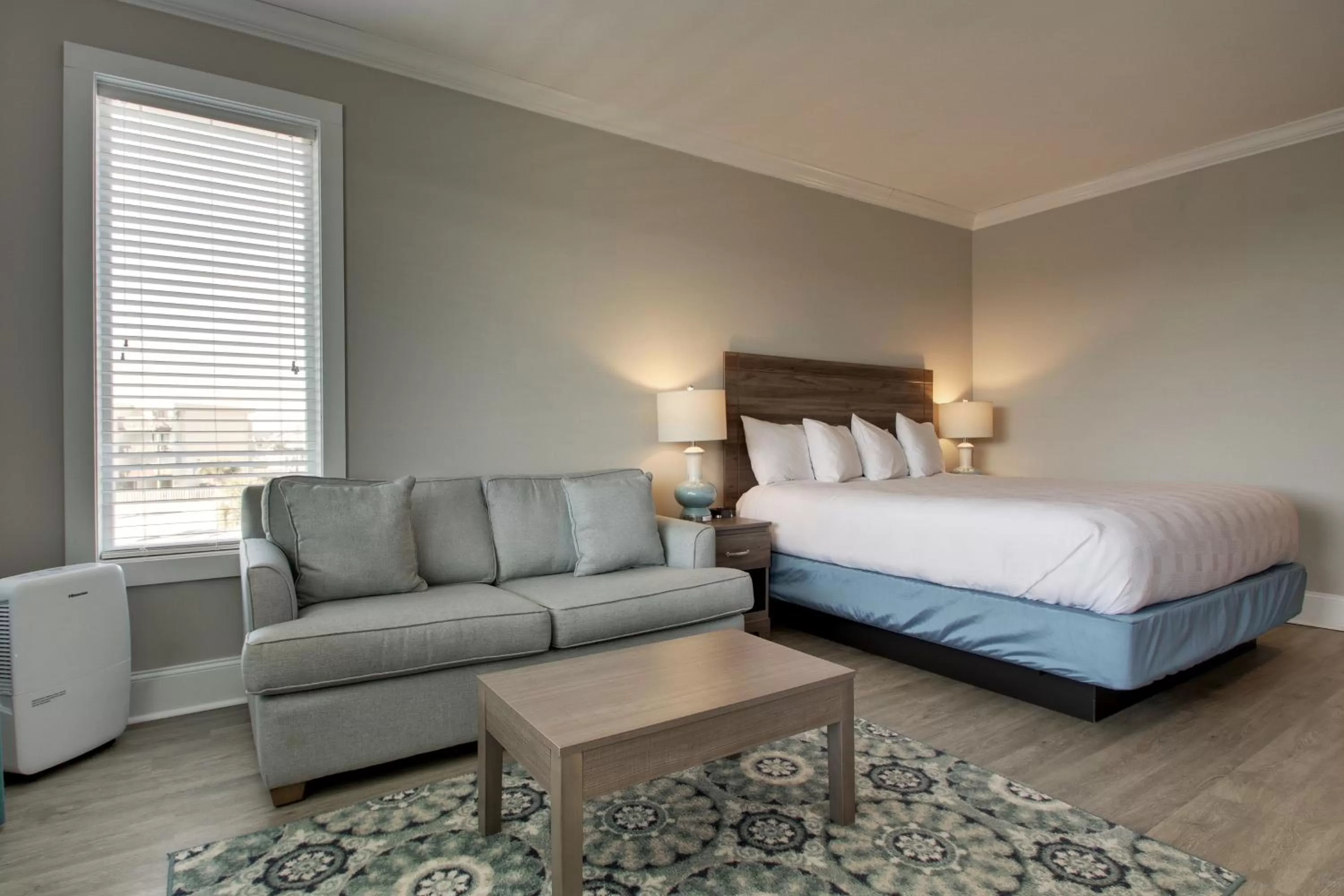 Bedroom, Bed in Islander Hotel & Resort