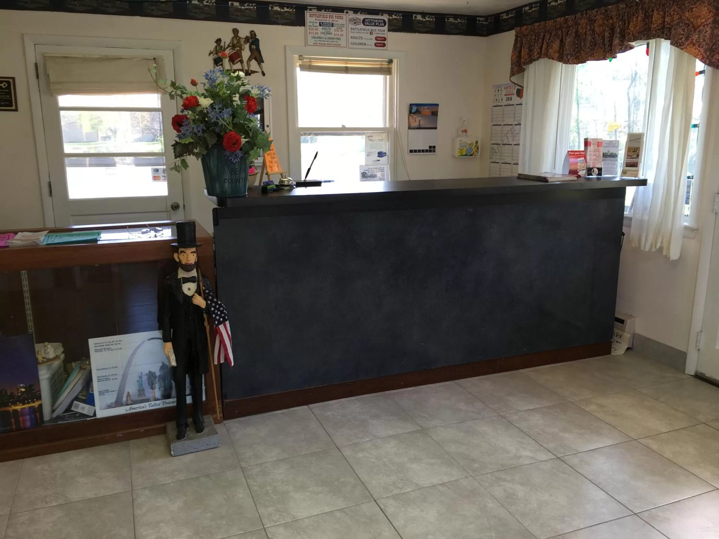 Day in Red Carpet Inn - Gettysburg