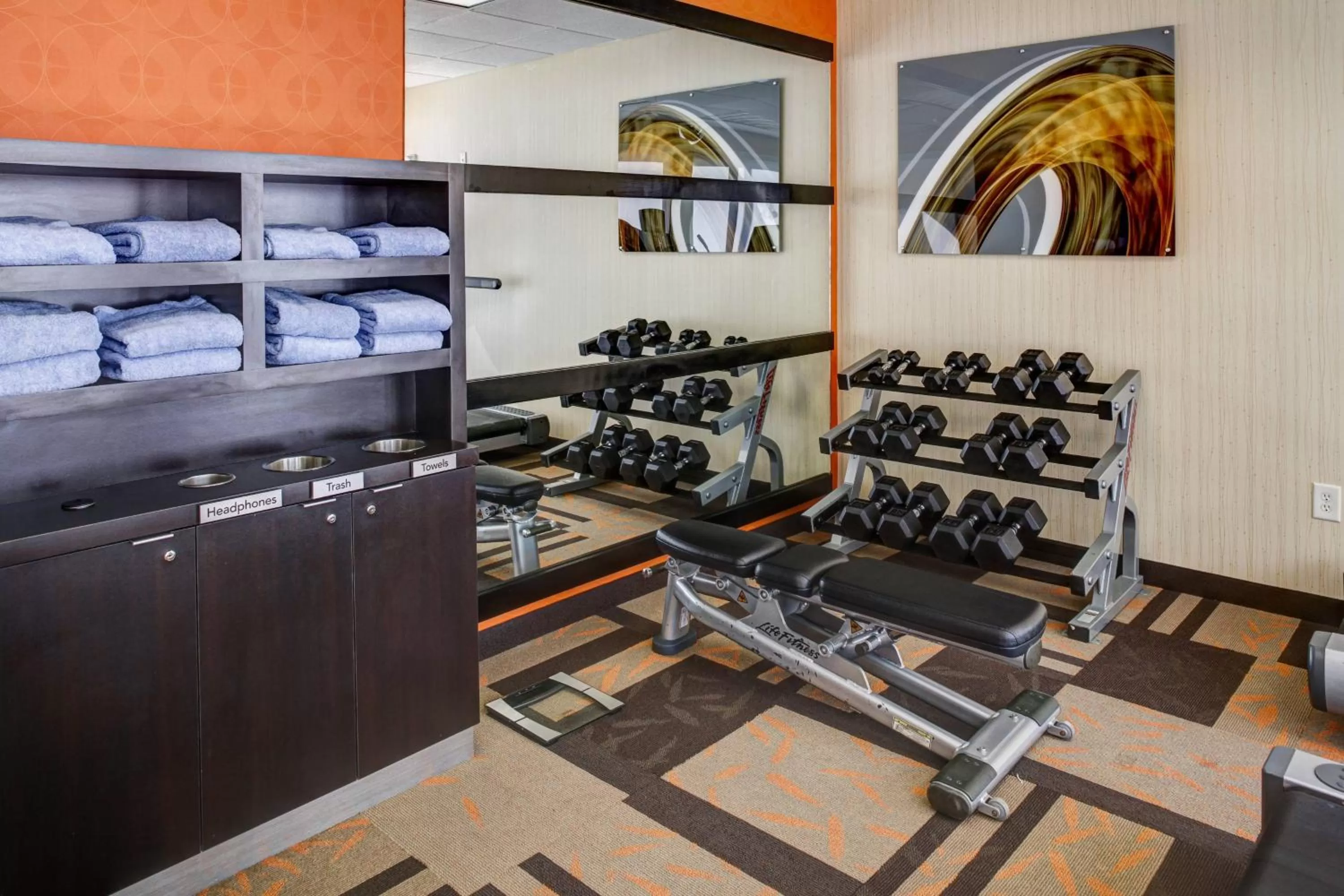 Fitness centre/facilities in Courtyard Atlanta Airport West