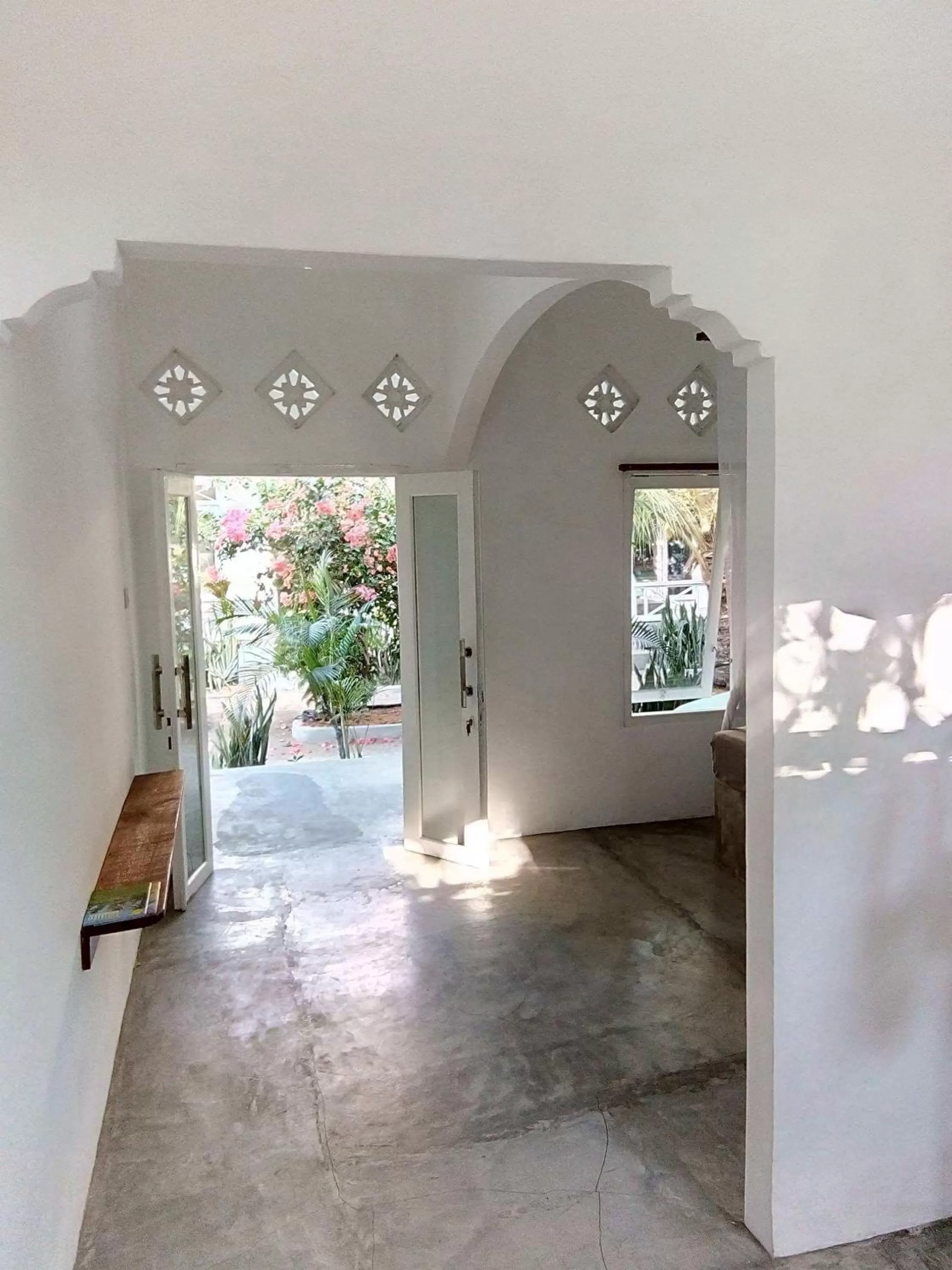 Bedroom in Café des Arts Gili Air