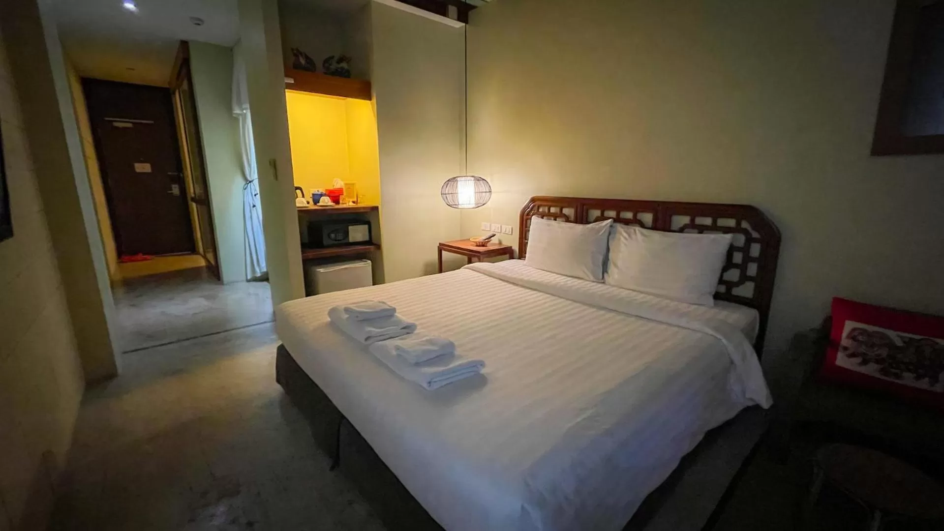 Bed in Villa Bangkok