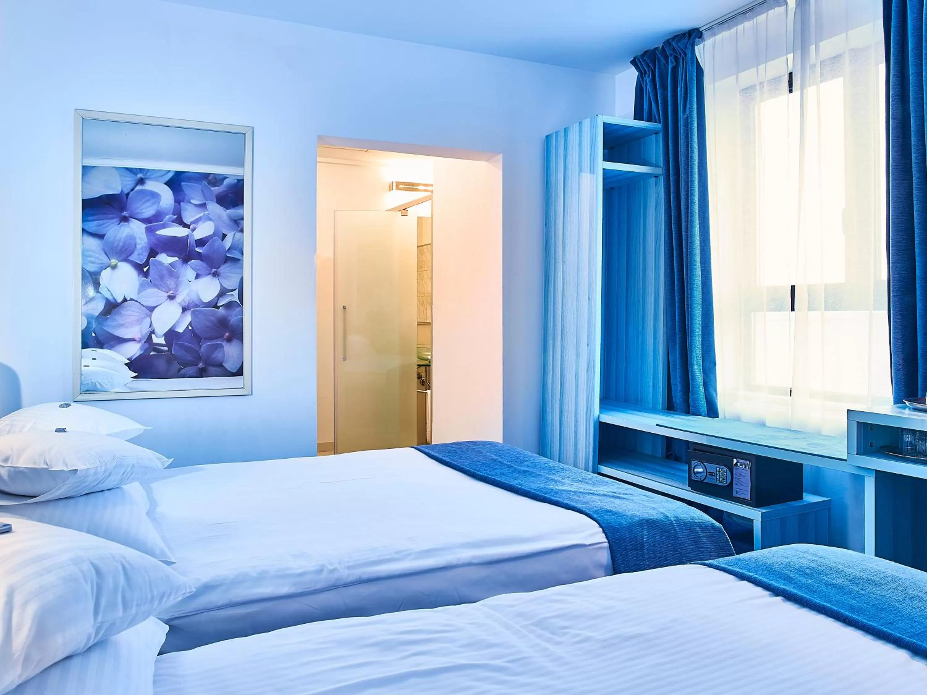 Bed in Continental Forum Tirgu Mures