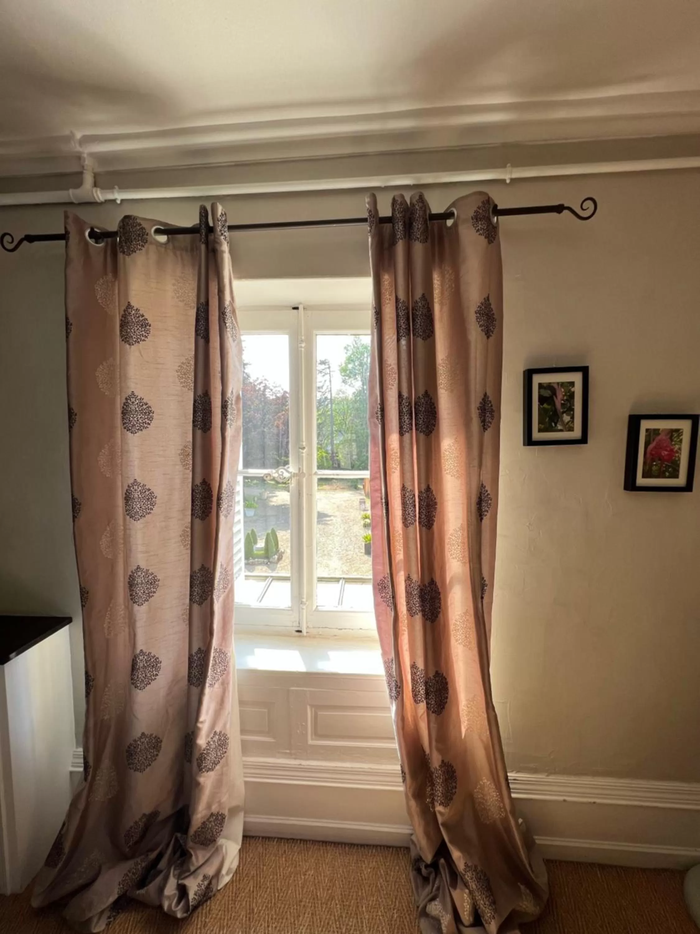 Garden view in Chambres d'hôtes & Spa Les Perce Neige