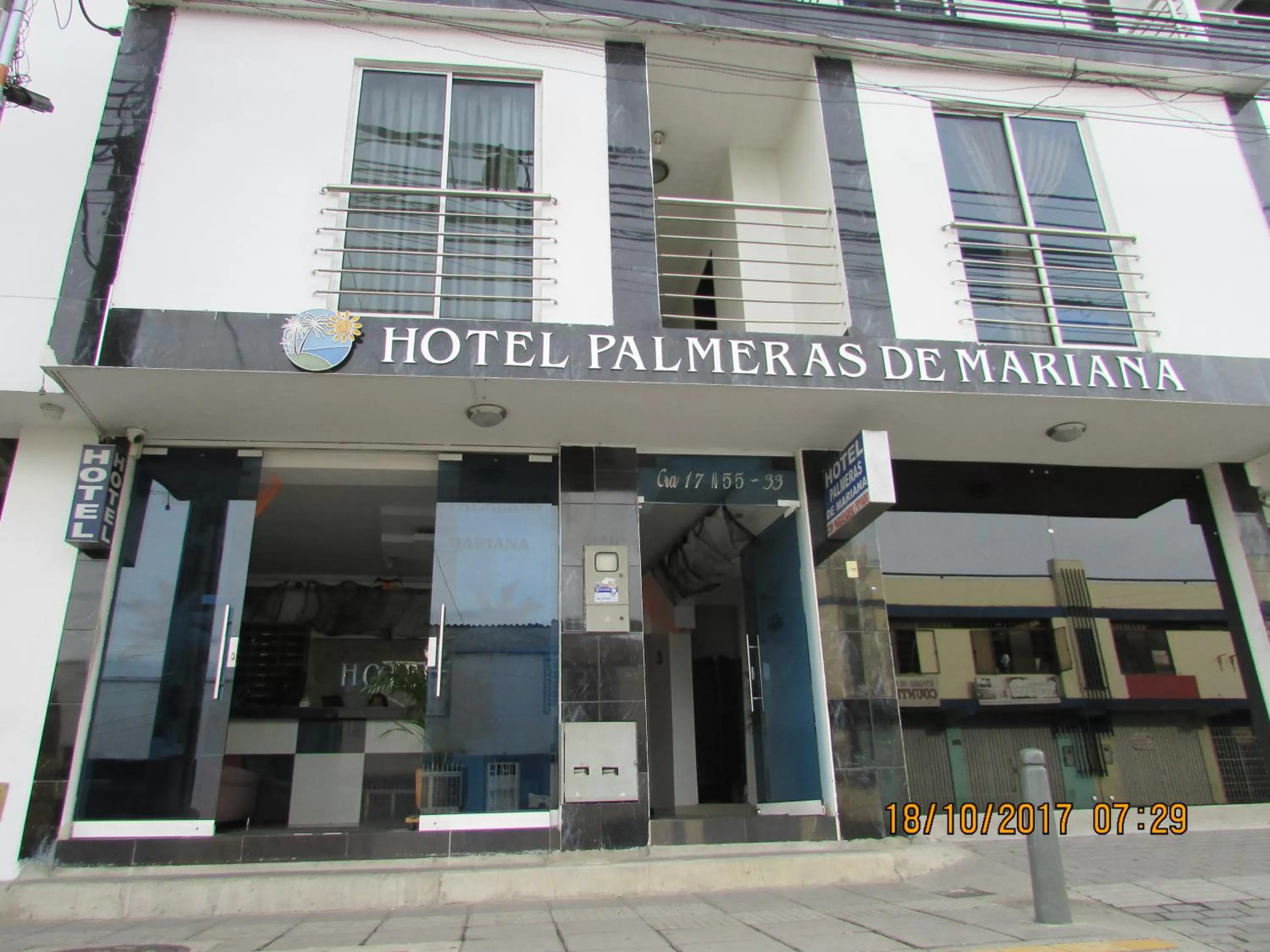Property Building in Hotel Palmeras De Mariana