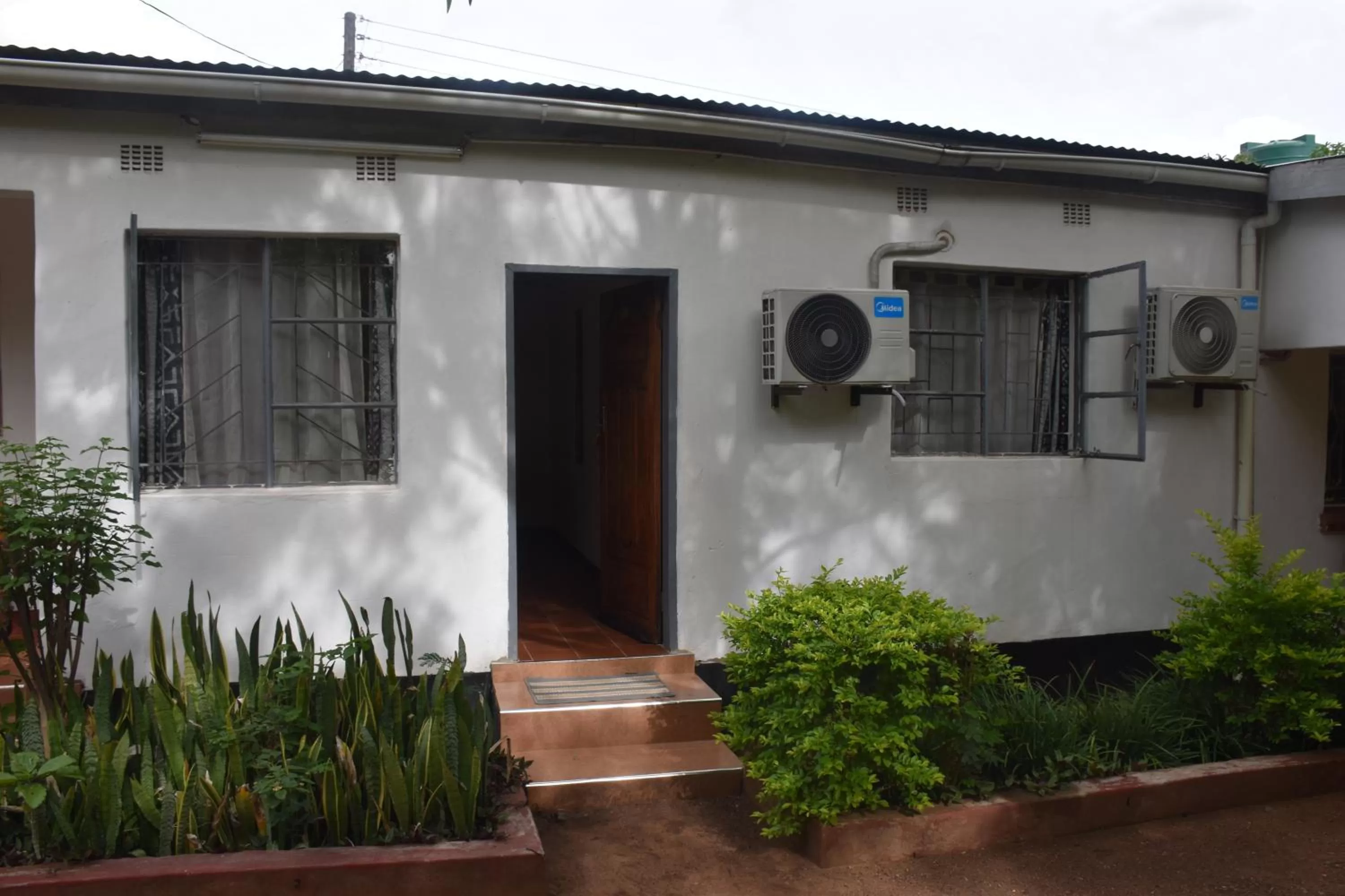 Property building in Tabonina Bis