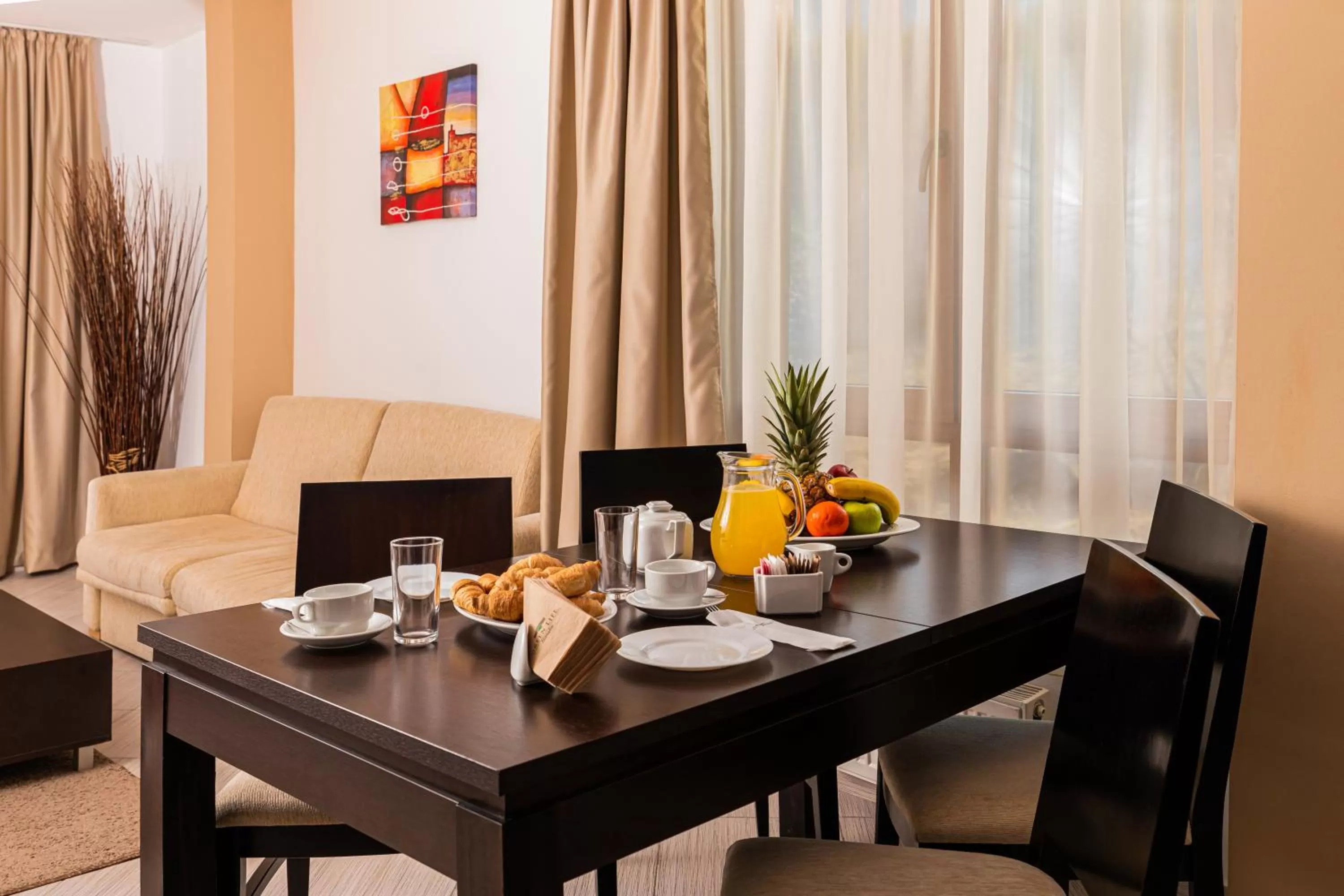 Dining area in Green Life Bansko