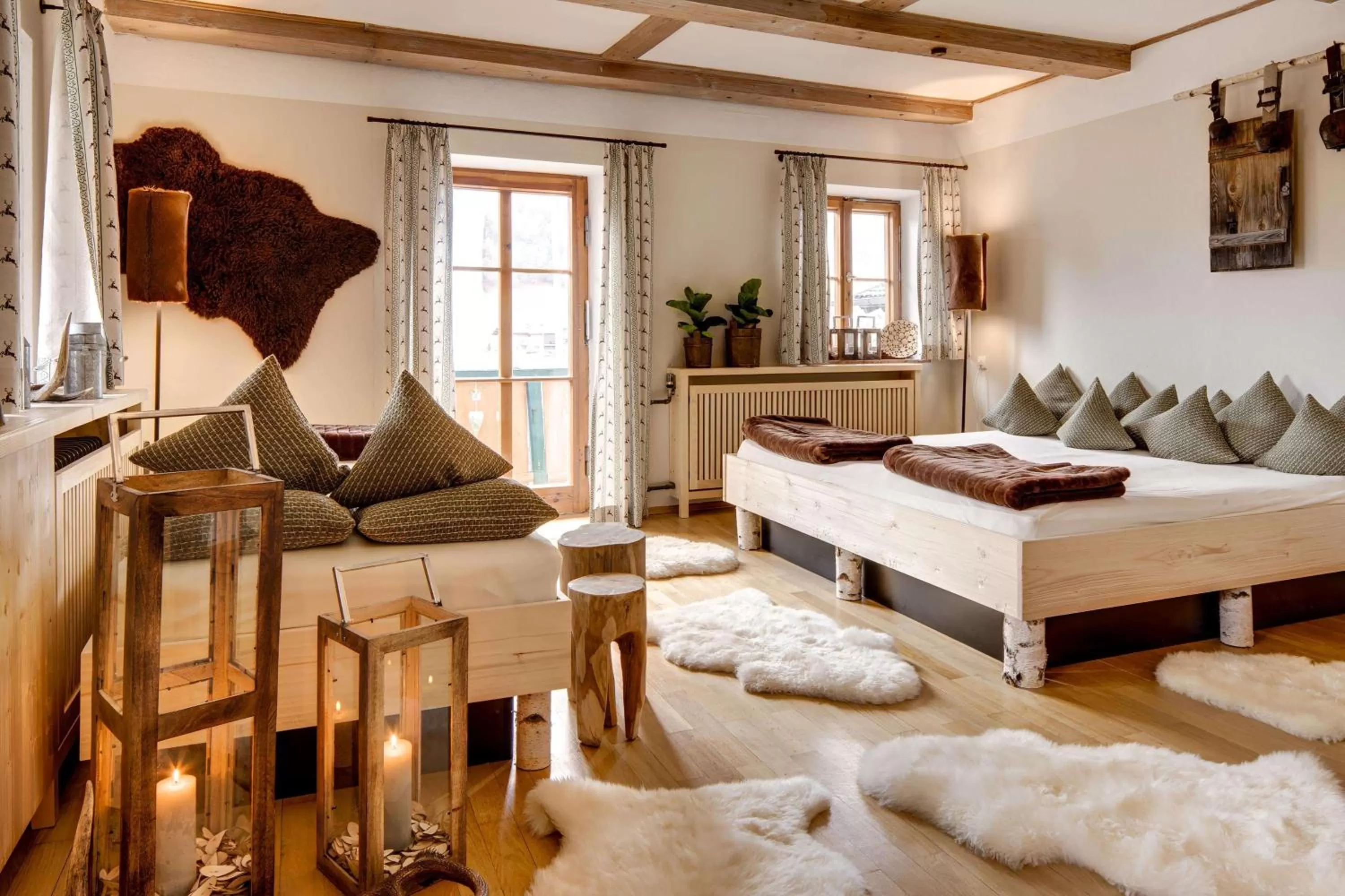 Photo of the whole room, Bed in Berghotel Rehlegg