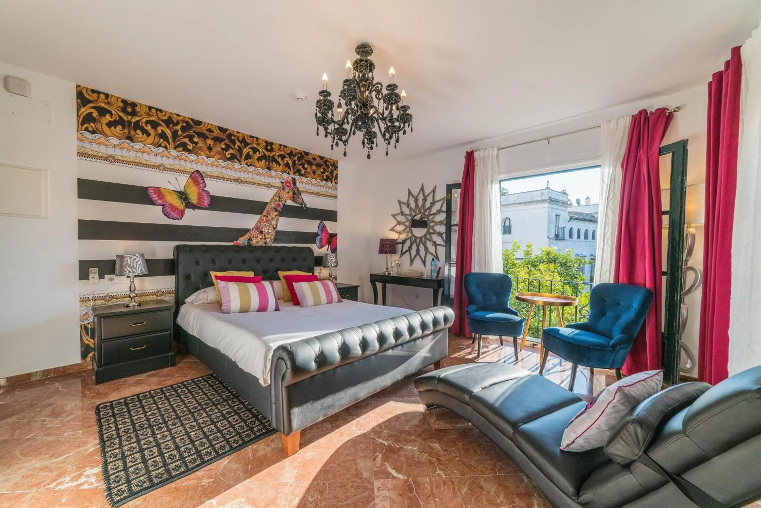 Queen Room with Garden View in Rey Don Pedro Luxury Home