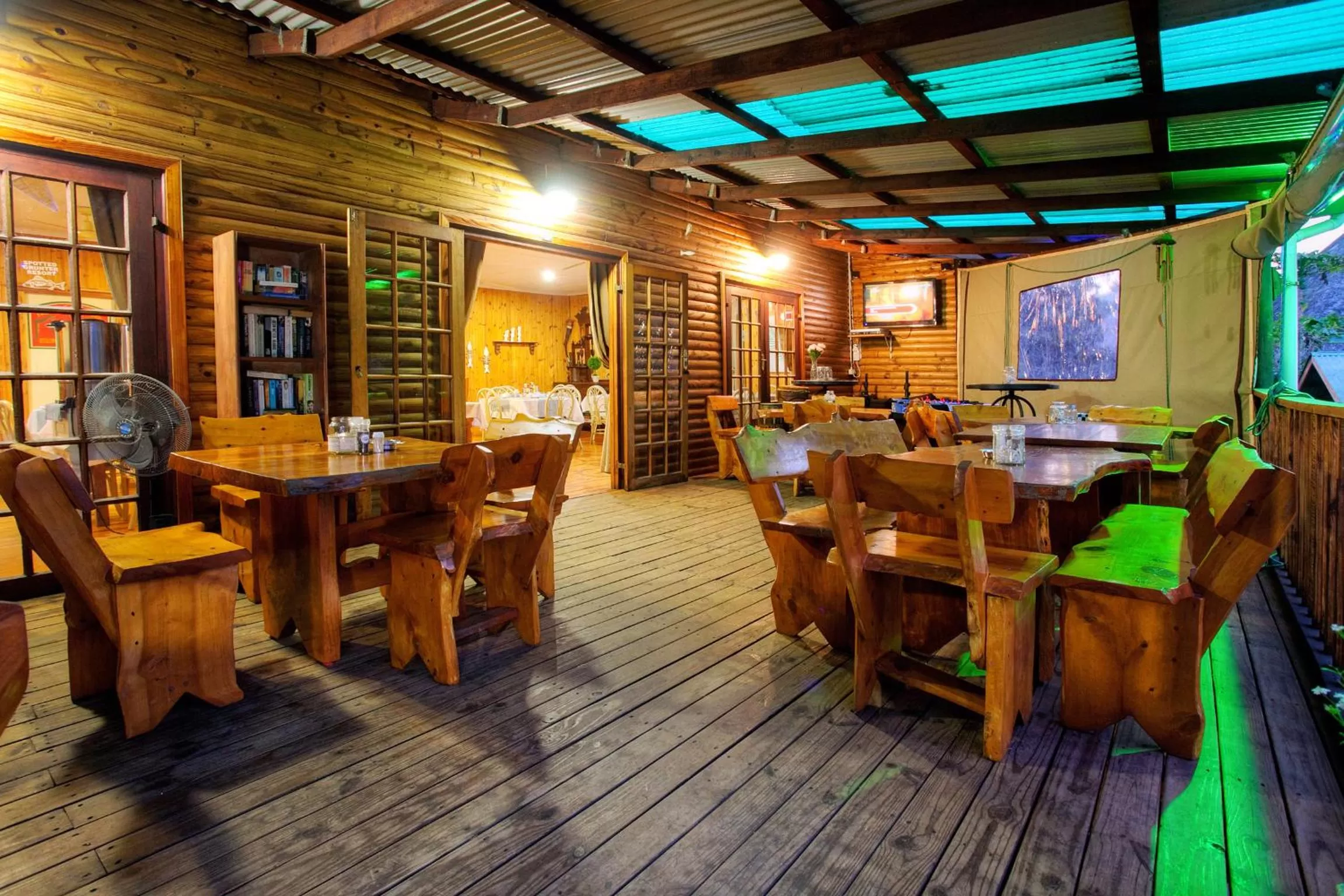 Food and drinks in The Spotted Grunter Resort