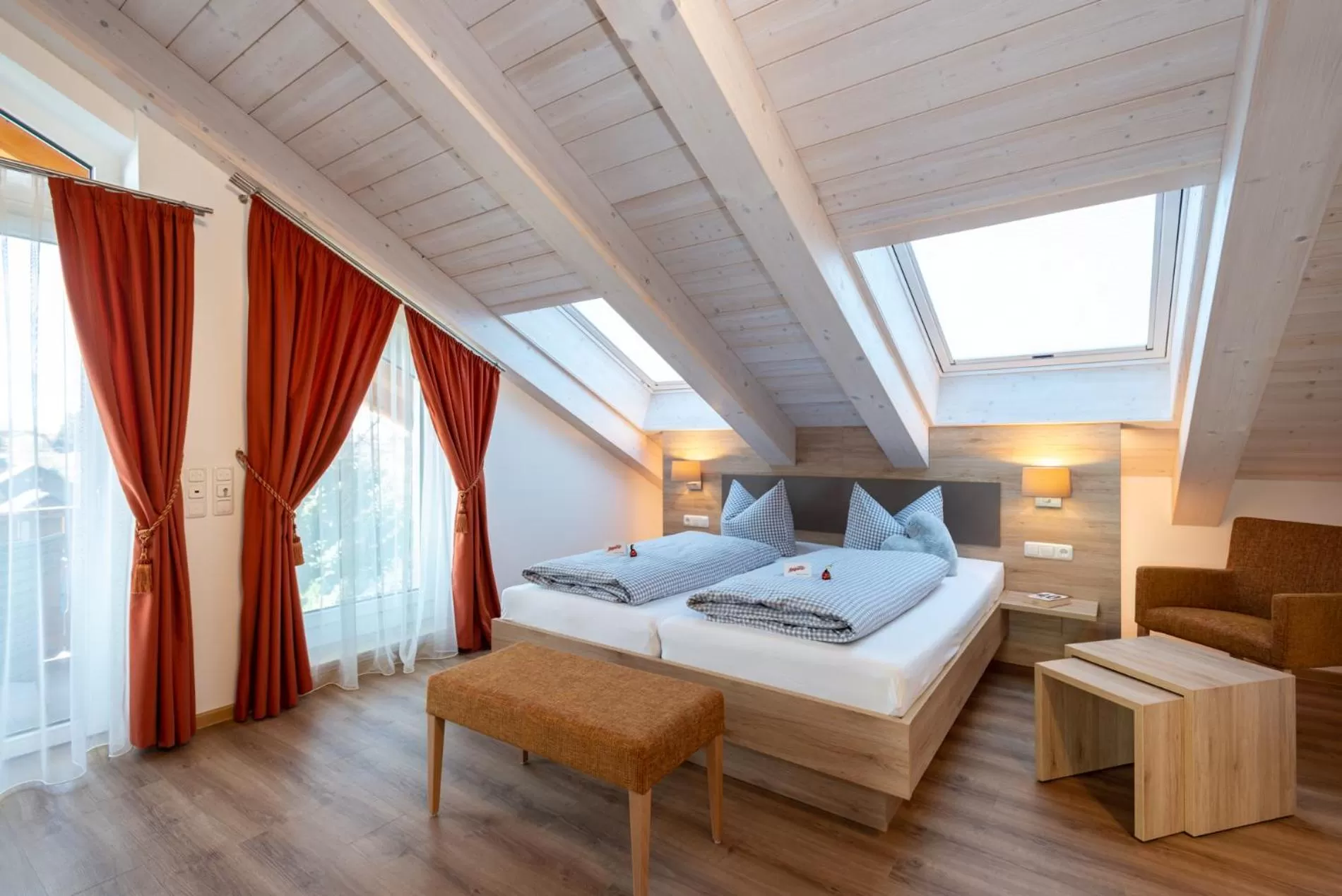 Shower, Bed in Boutique Hotel Angerer