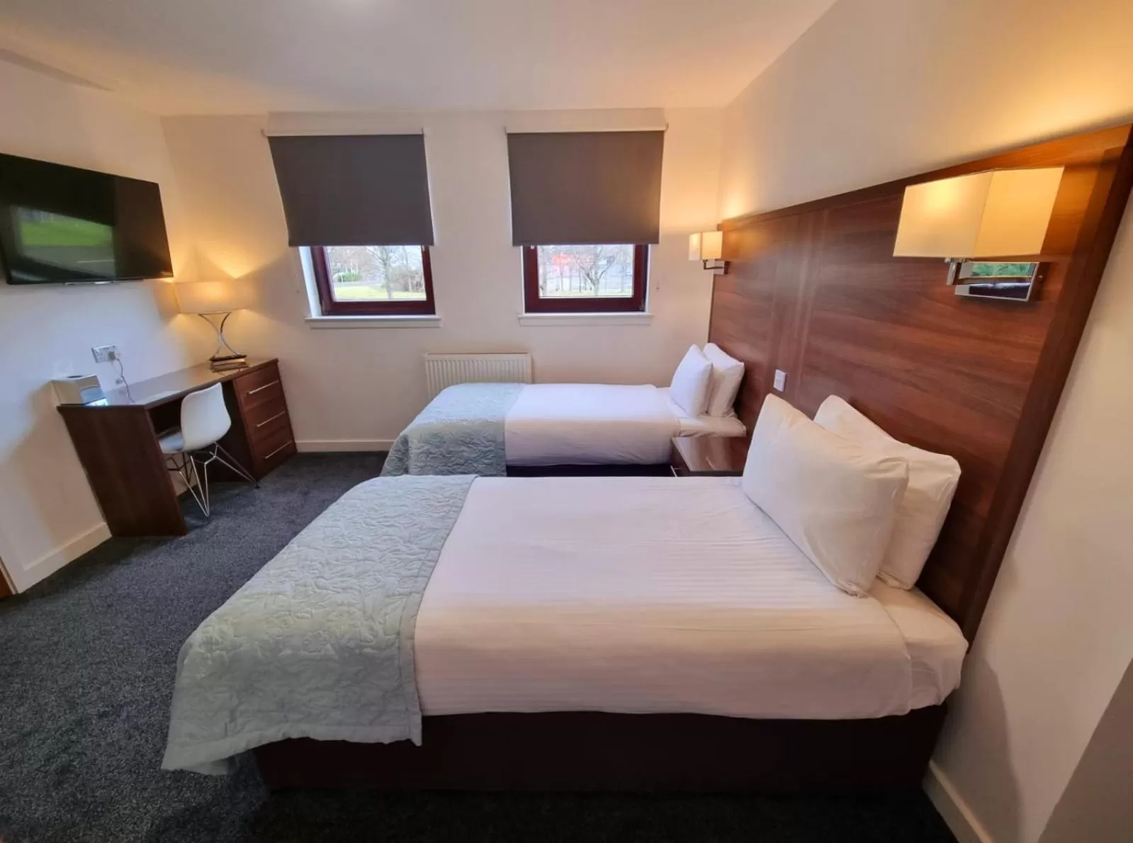 Photo of the whole room, Bed in Premier Lodge