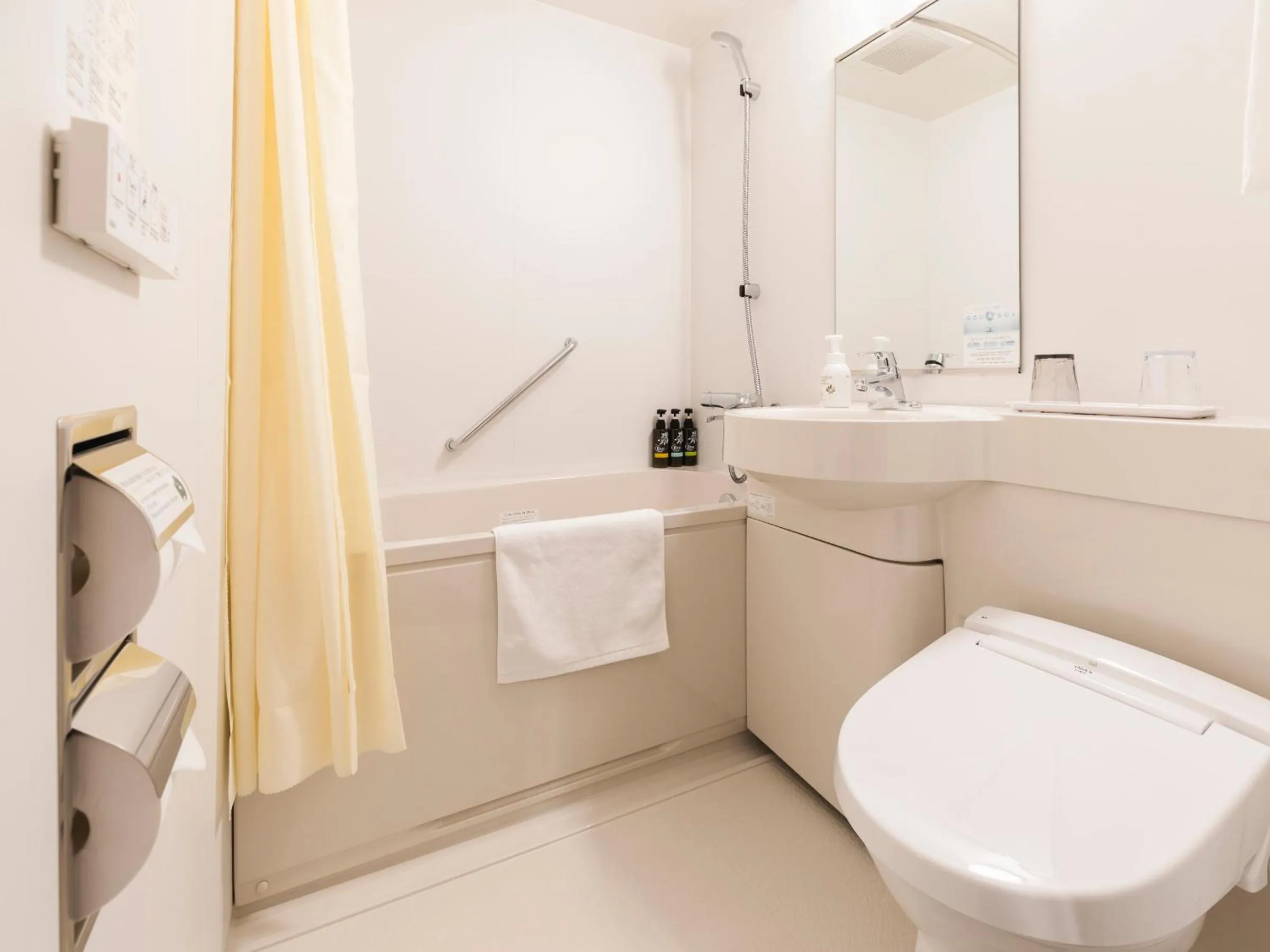 Bathroom in Sotetsu Fresa Inn Daimon