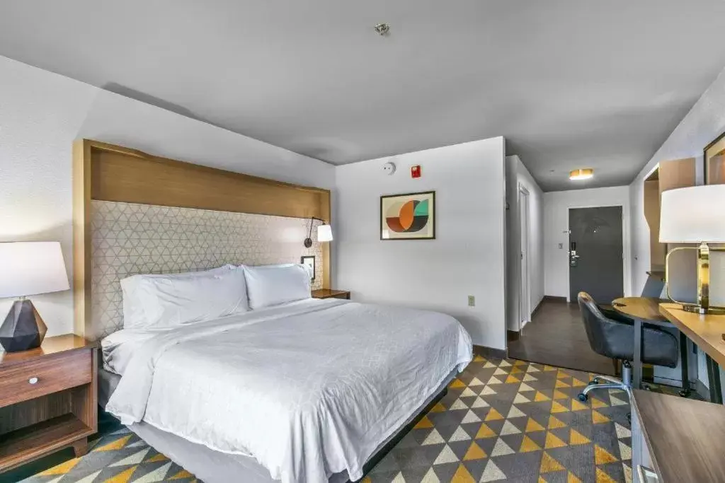 Standard Room in Holiday Inn Express Hotel & Suites Lucedale, an IHG Hotel Standard Room in Holiday Inn Express Hotel & Suites Lucedale, an IHG Hotel