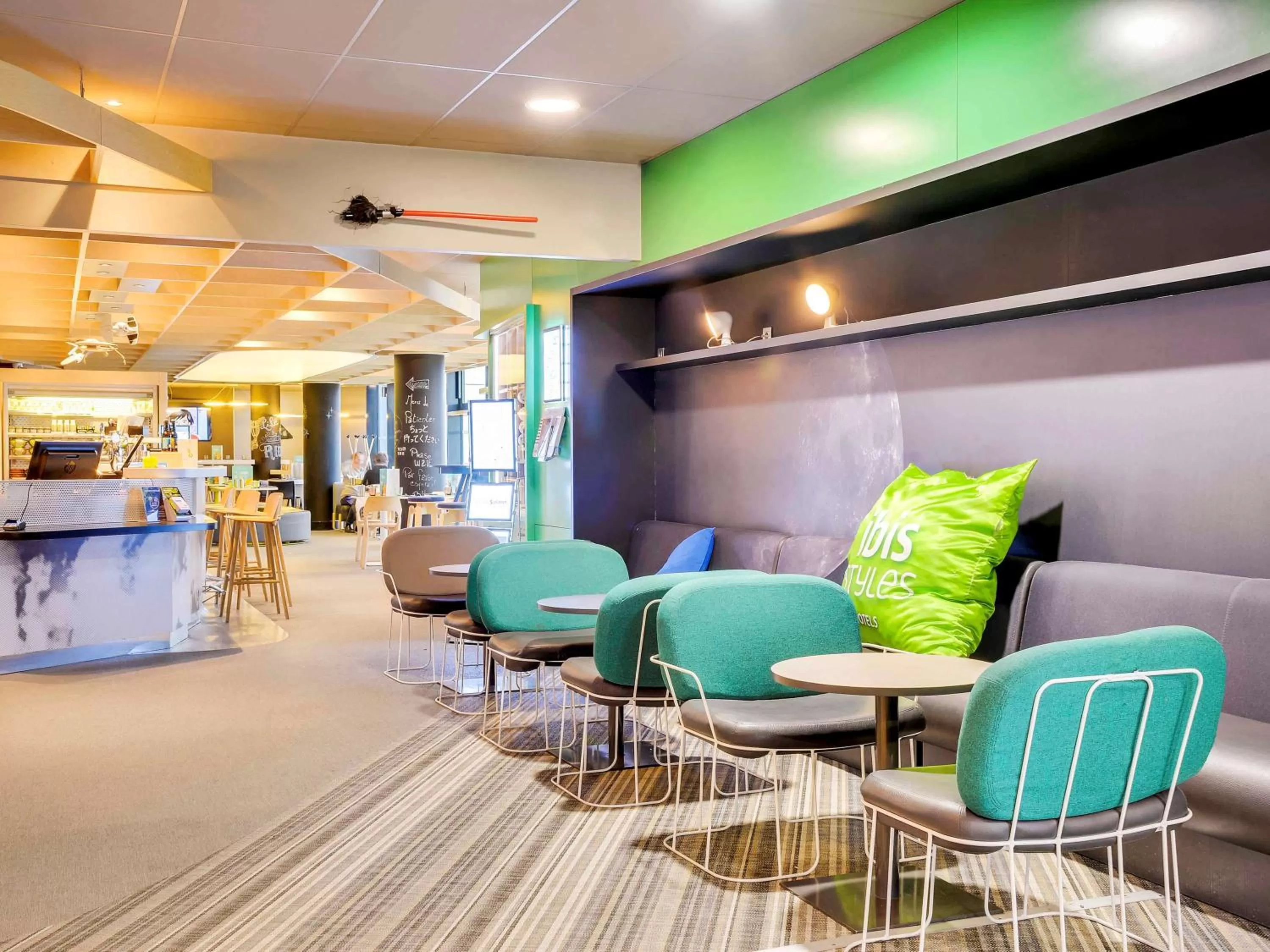 Lounge or bar in ibis Styles Paris Charles de Gaulle Airport
