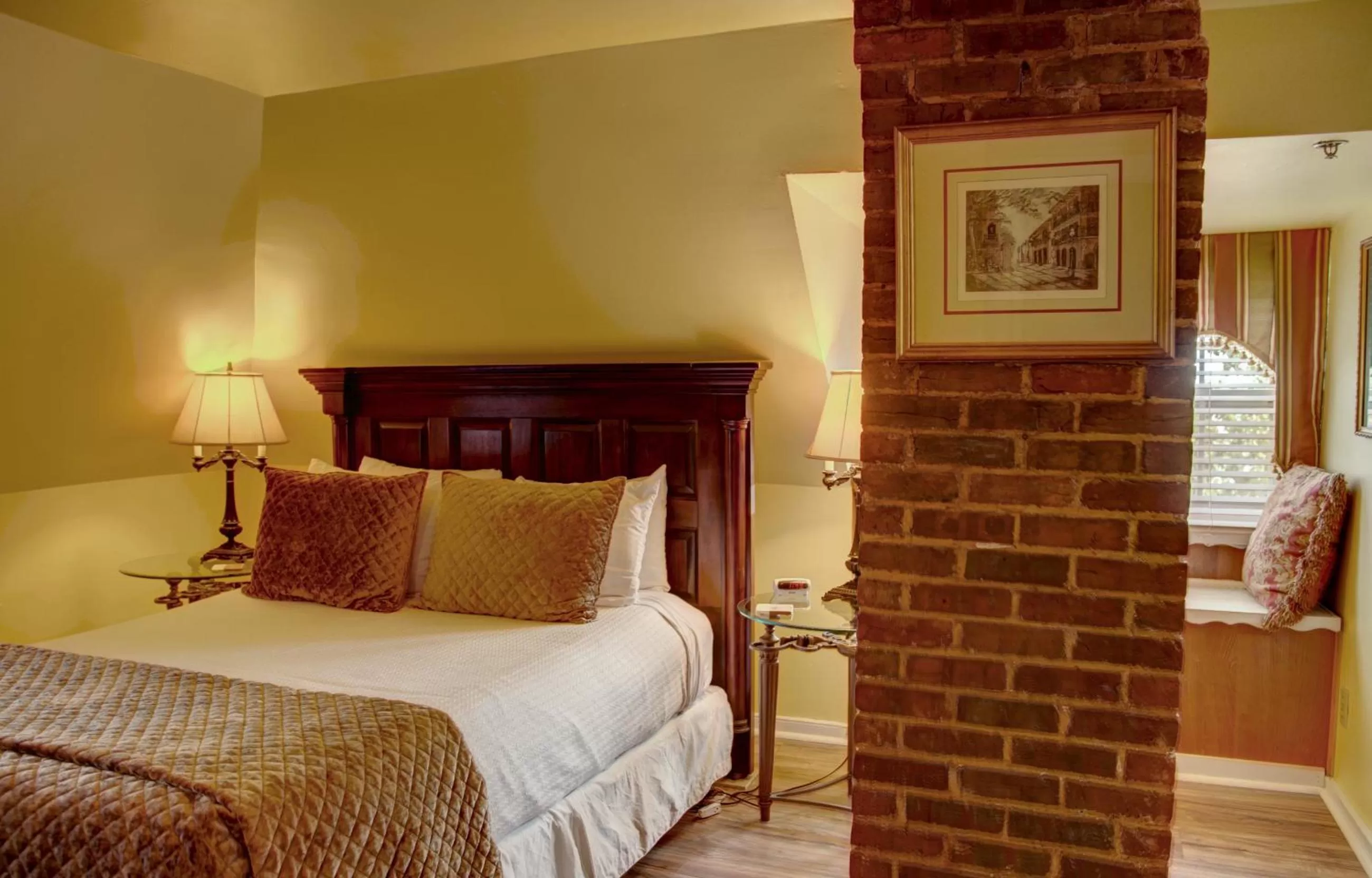 One Bedroom Suite - Casa De Solana in Casa De Solana & Victorian House Bed and Breakfast